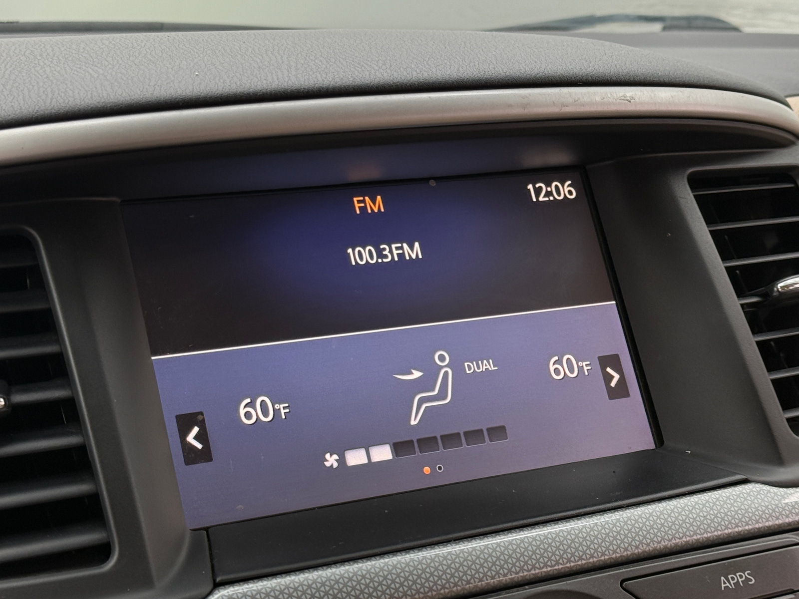 Thumbnail: 2017 Nissan Pathfinder - 3