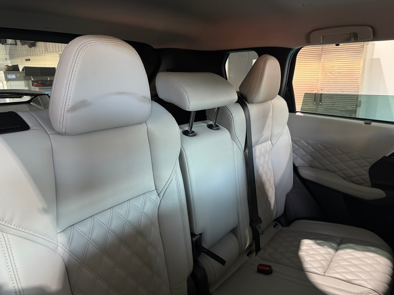 Thumbnail: 2023 Mitsubishi Outlander - 6