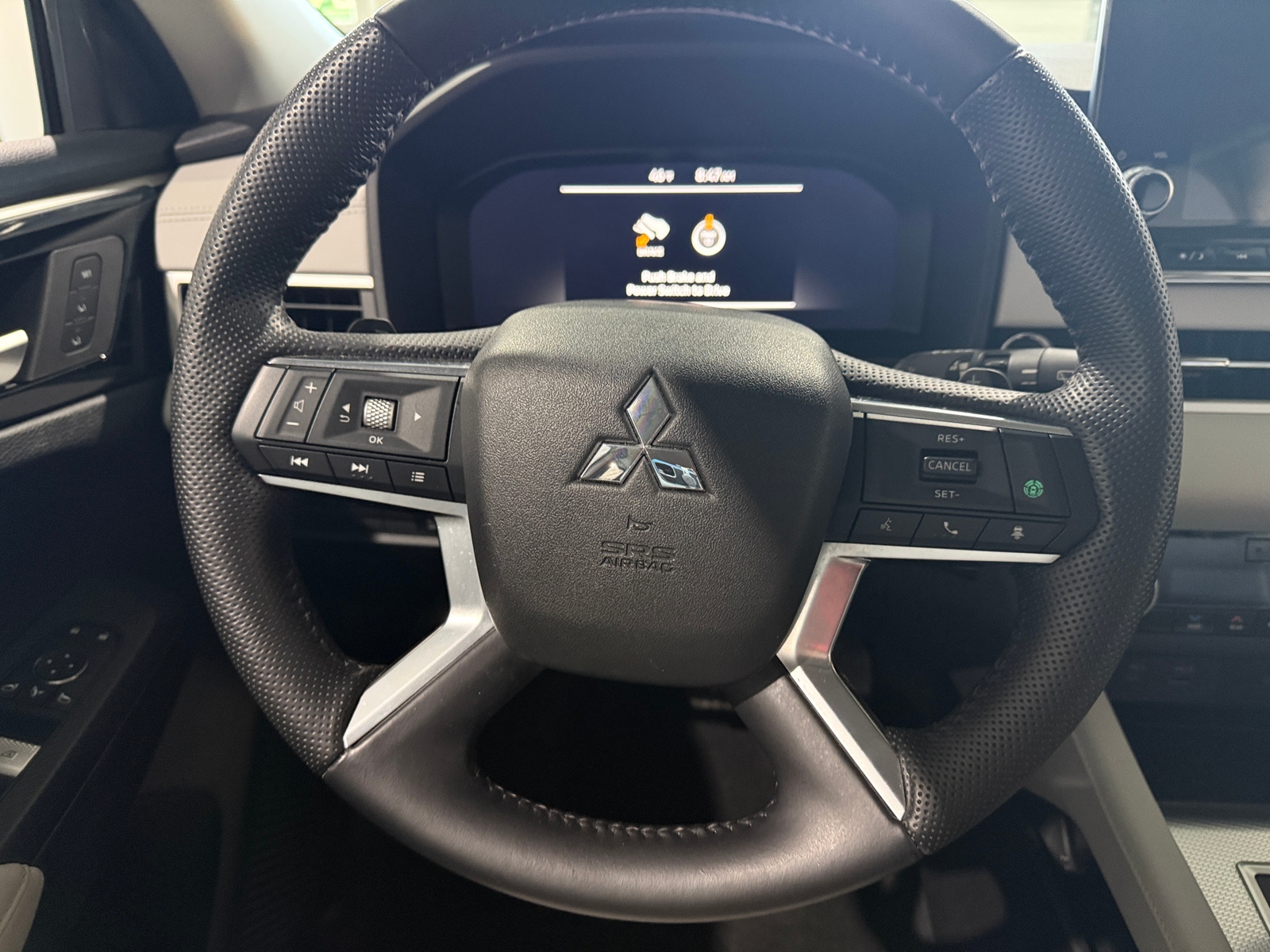 Thumbnail: 2023 Mitsubishi Outlander - 5