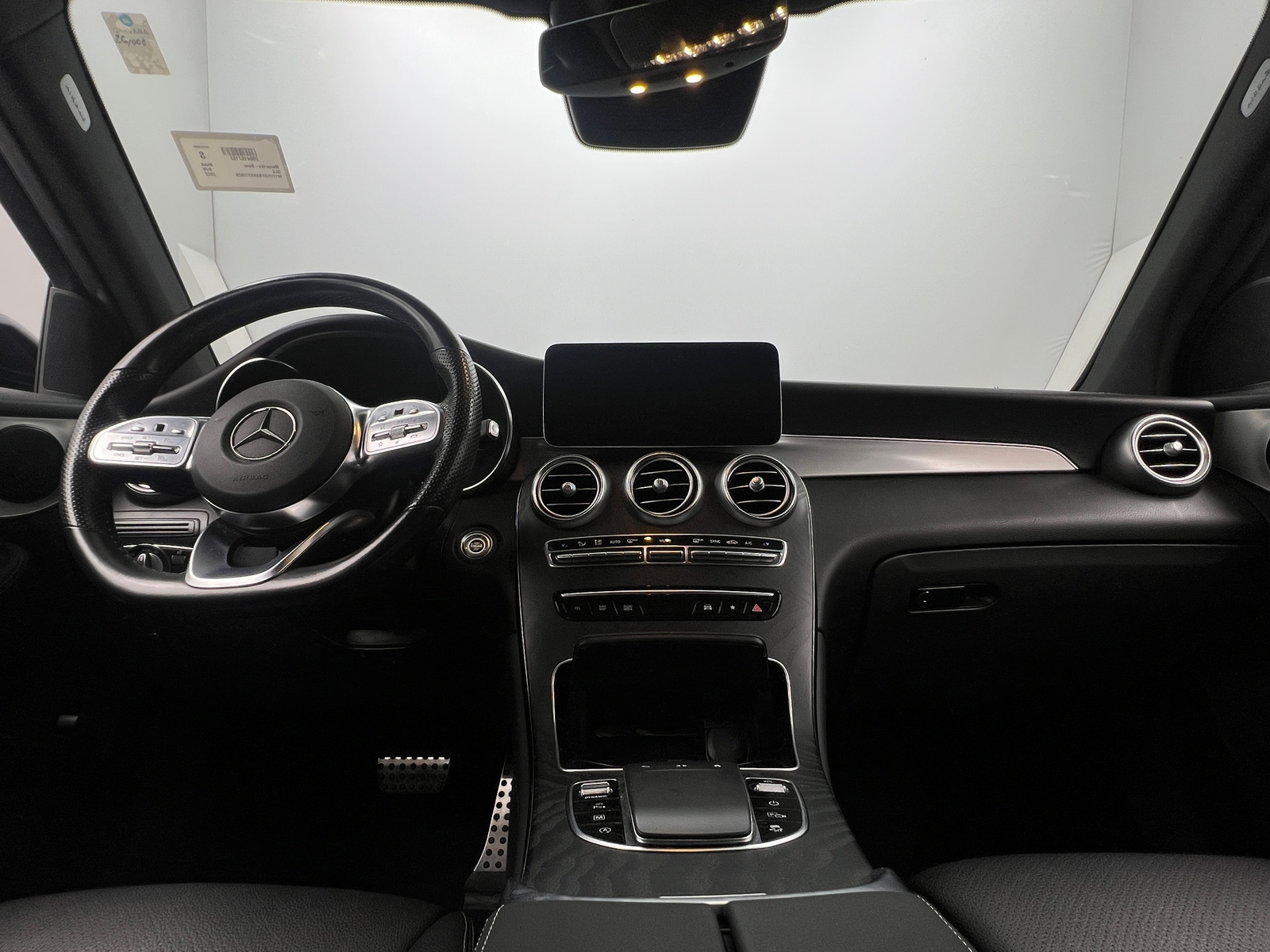 Thumbnail: 2022 Mercedes-Benz GLC - 2