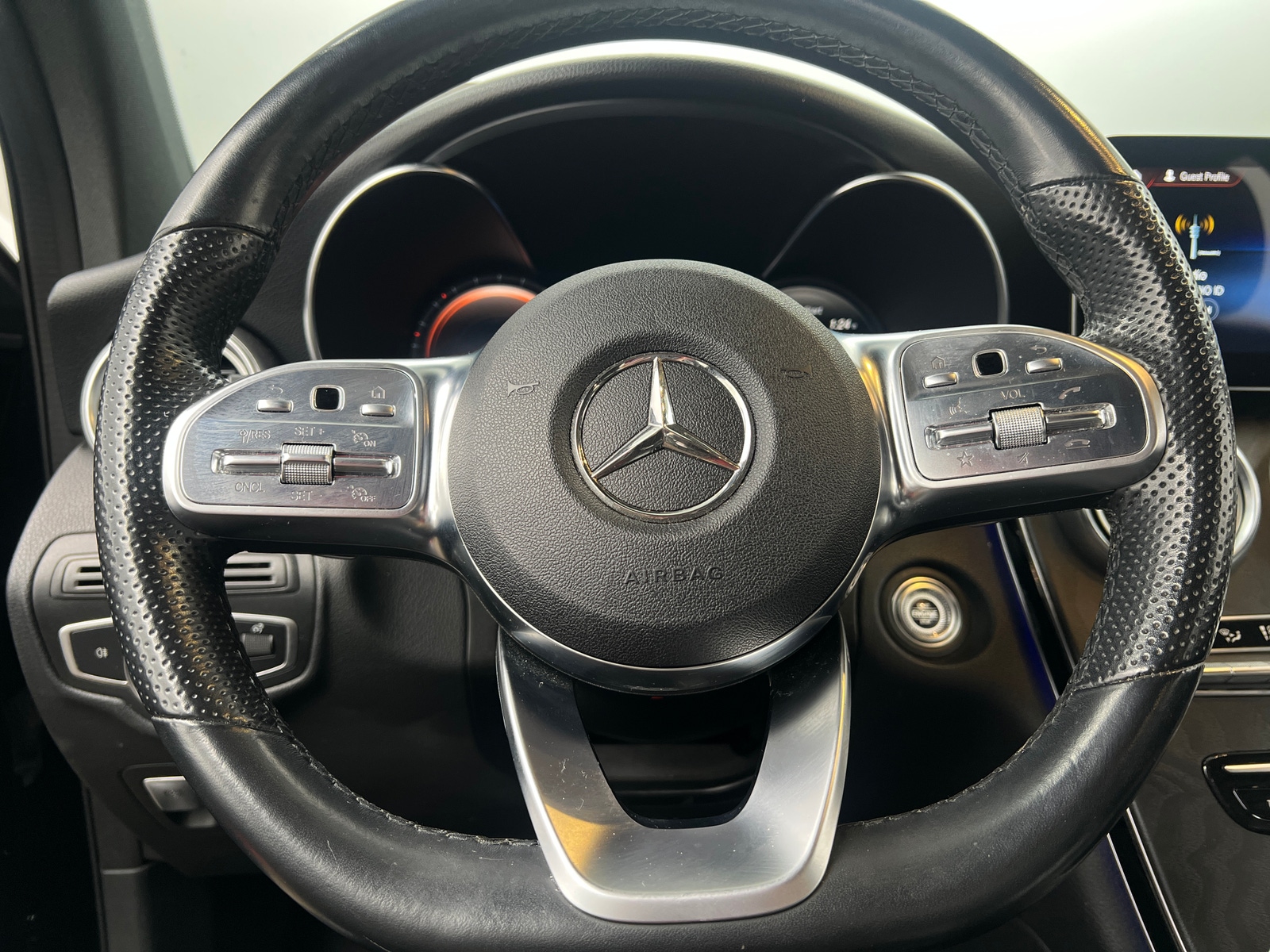 Thumbnail: 2022 Mercedes-Benz GLC - 4