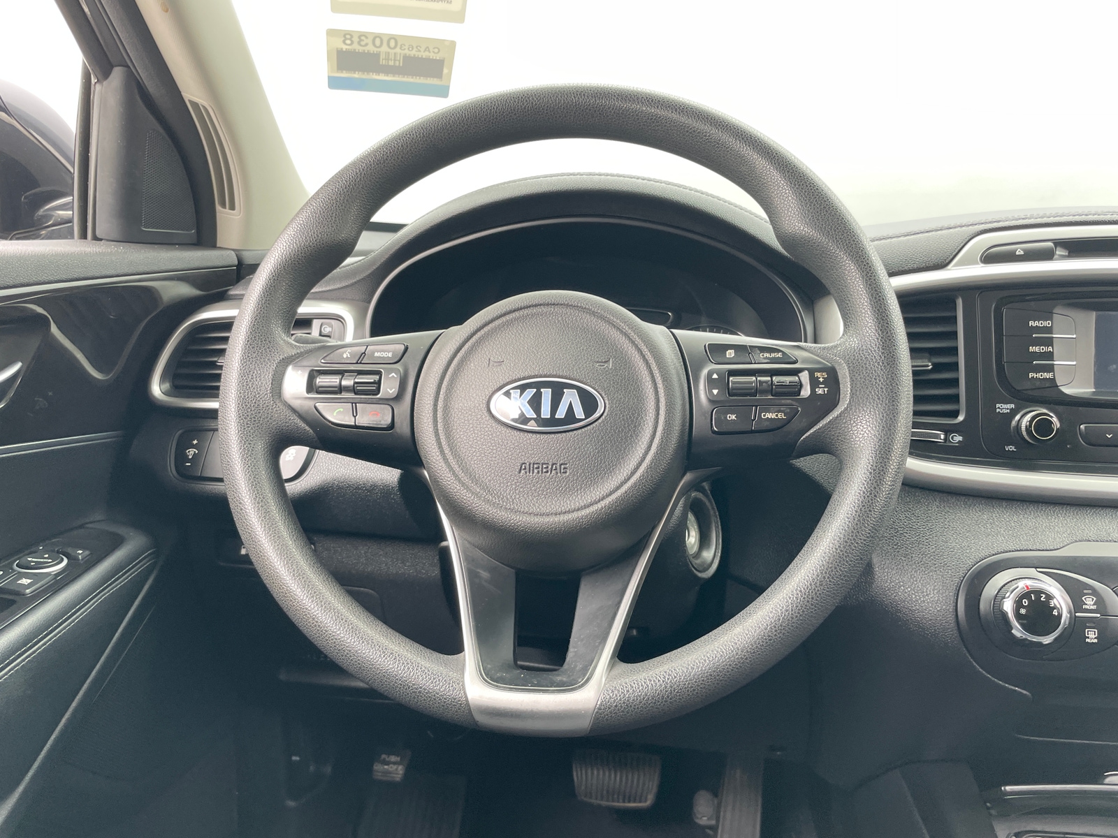 Thumbnail: 2017 Kia Sorento - 5