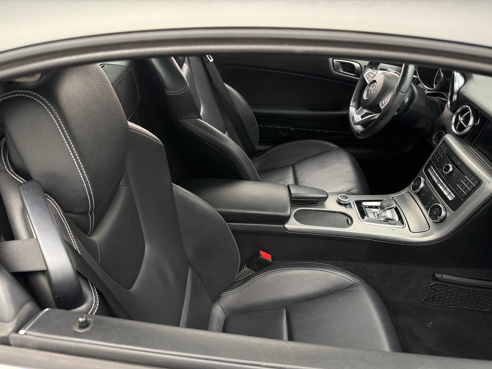 Thumbnail: 2018 Mercedes-Benz SLC - 2