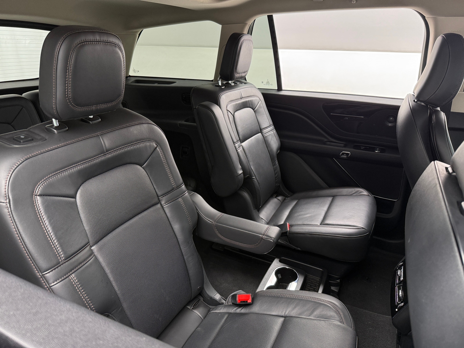 Thumbnail: 2022 Lincoln Aviator - 5