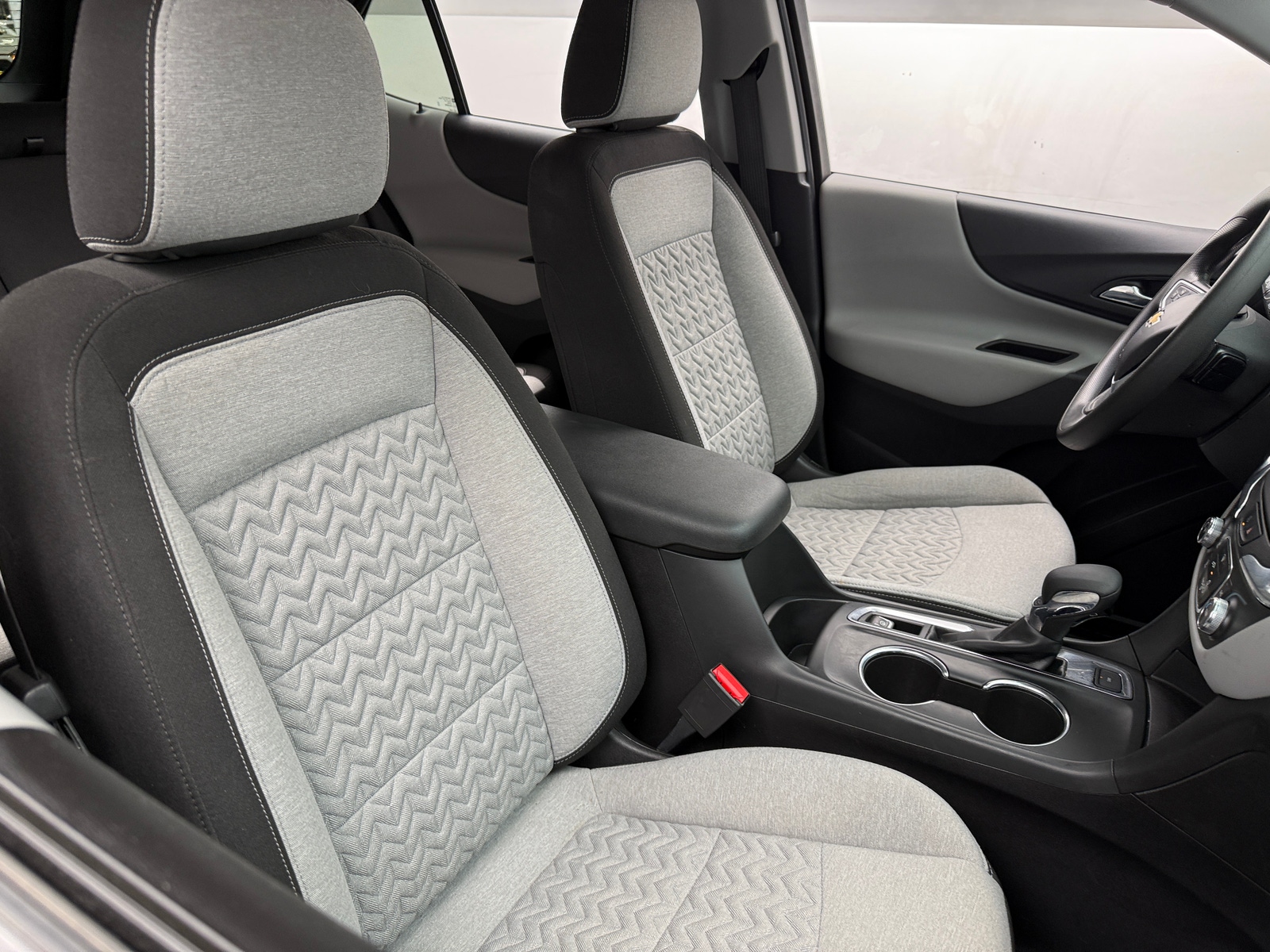 Thumbnail: 2022 Chevrolet Equinox - 2