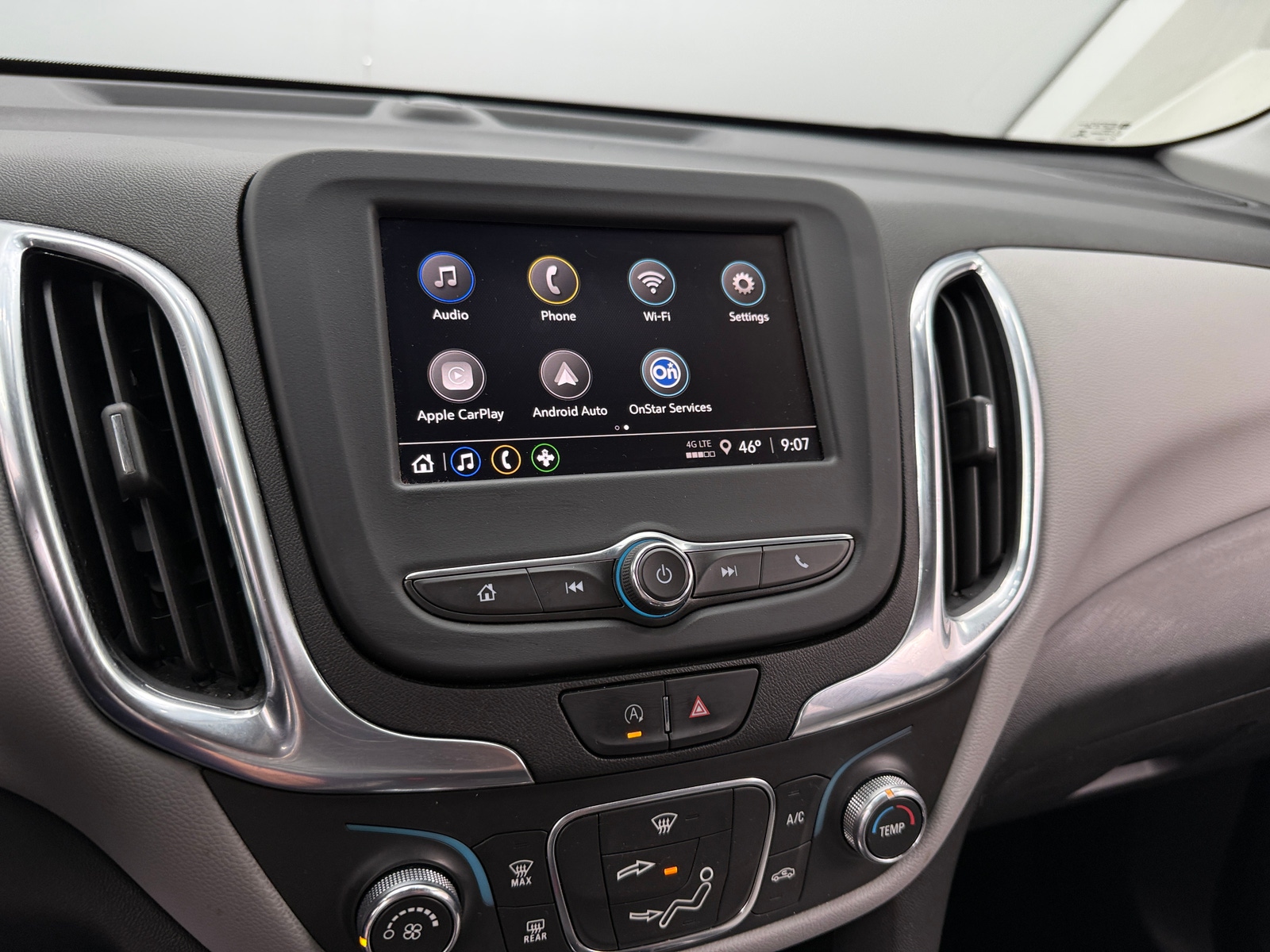 Thumbnail: 2022 Chevrolet Equinox - 4