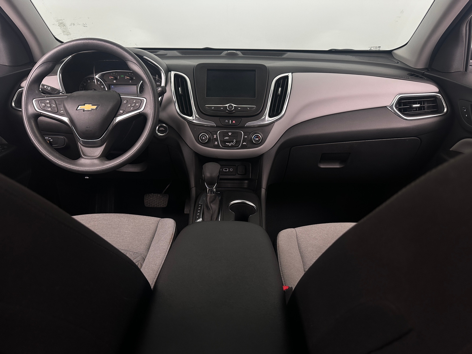 Thumbnail: 2022 Chevrolet Equinox - 3