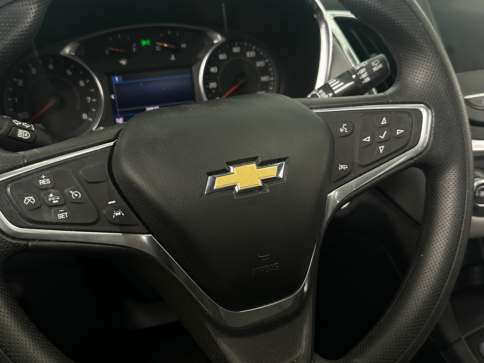 Thumbnail: 2022 Chevrolet Equinox - 5