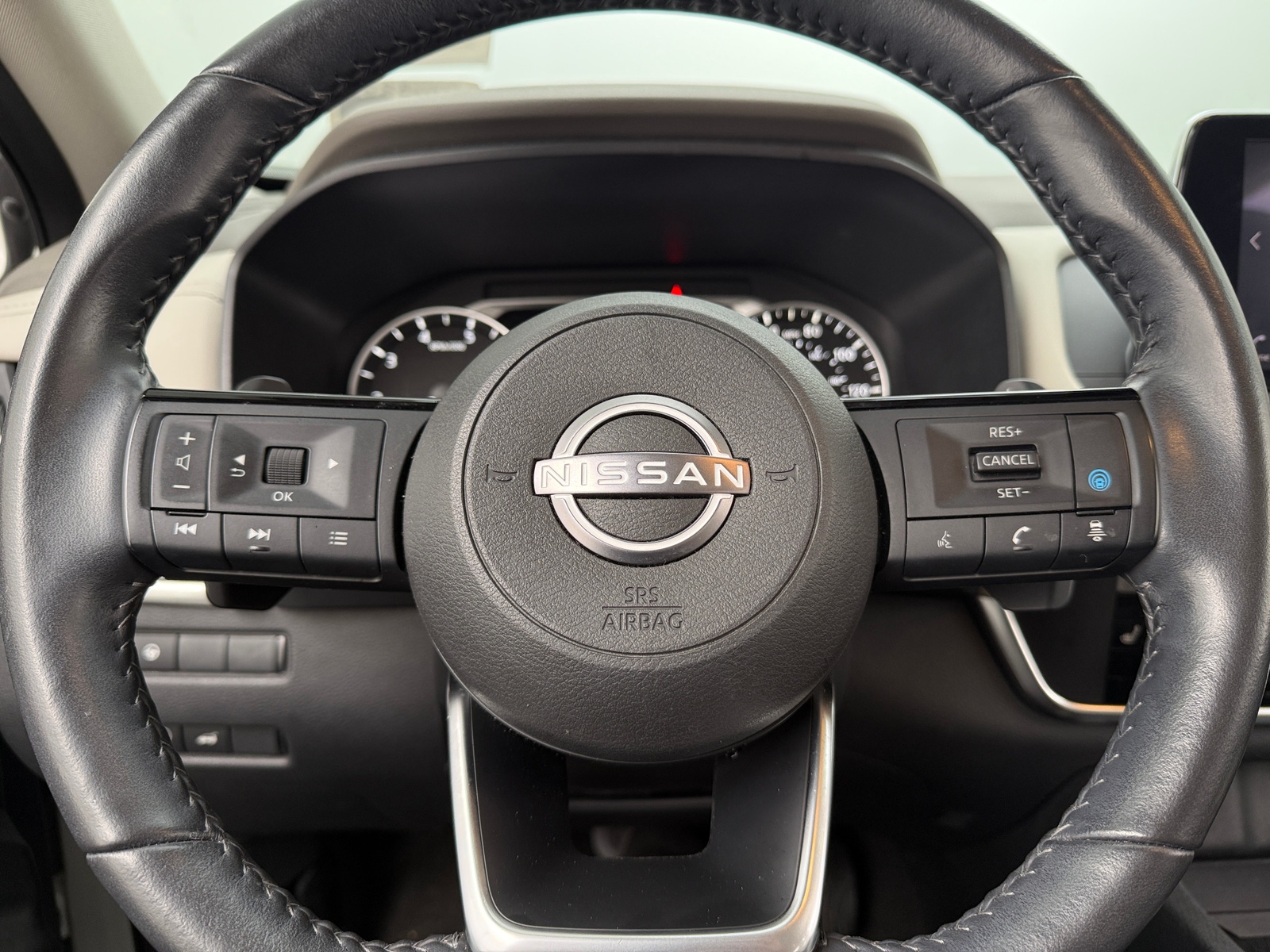 Thumbnail: 2023 Nissan Rogue - 4