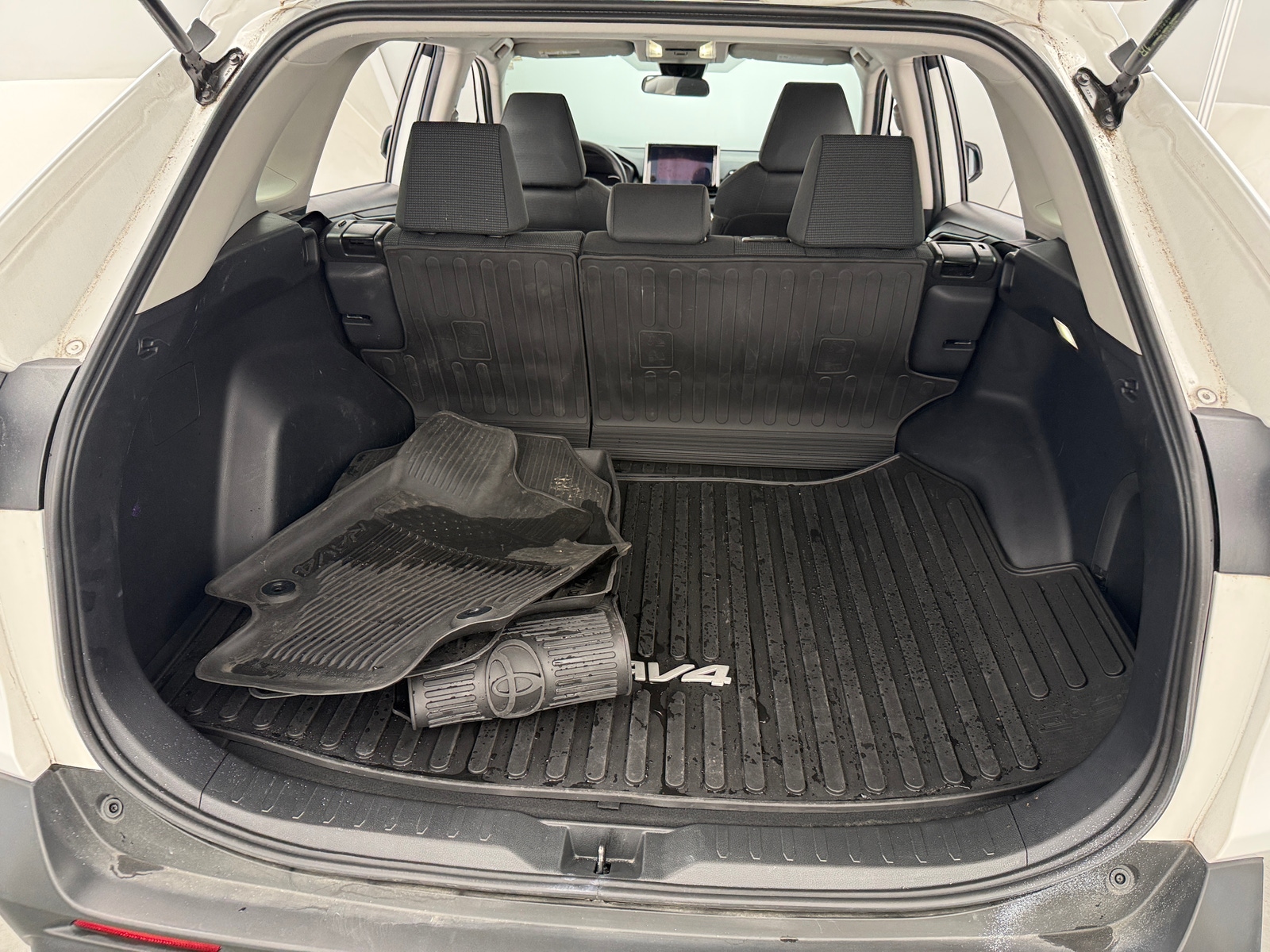 Thumbnail: 2024 Toyota RAV4 - 7