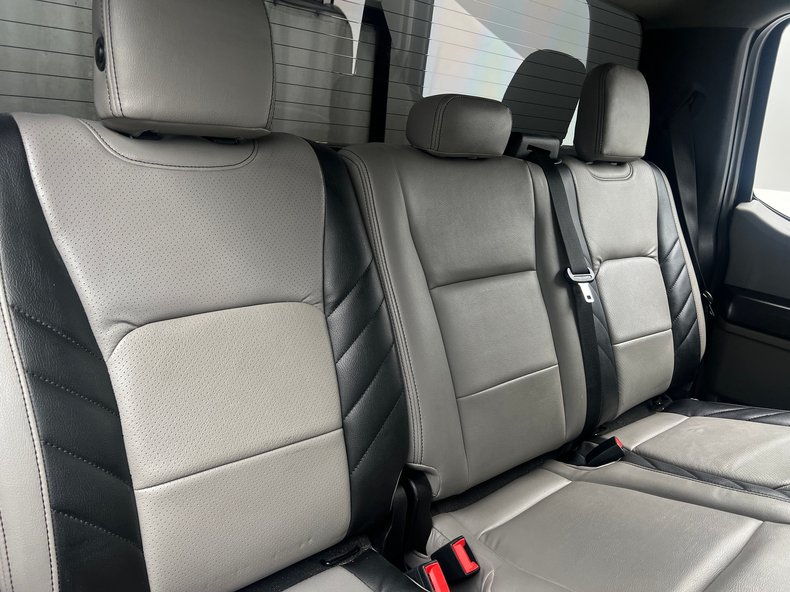 Thumbnail: 2019 Ford Econoline - 6