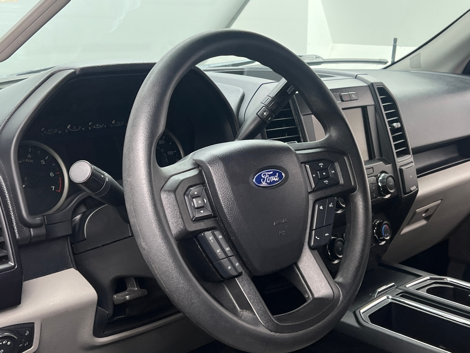 Thumbnail: 2019 Ford Econoline - 5