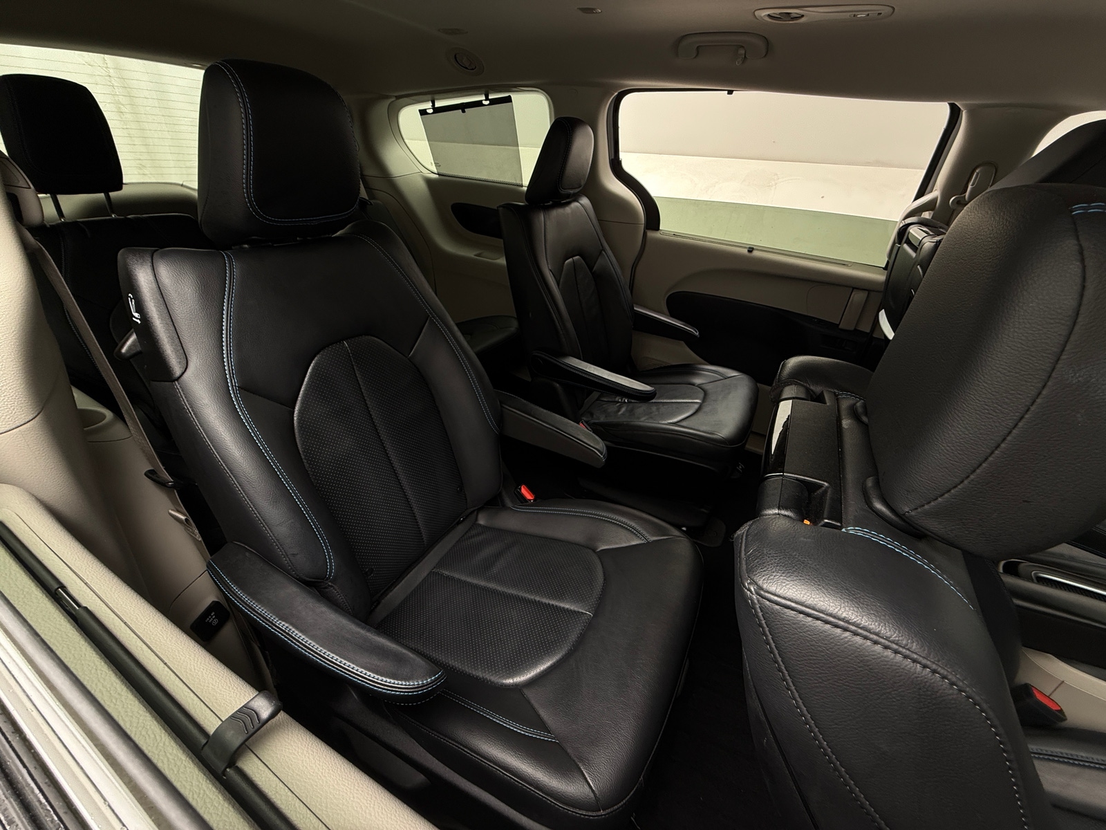 Thumbnail: 2021 Chrysler Pacifica - 5