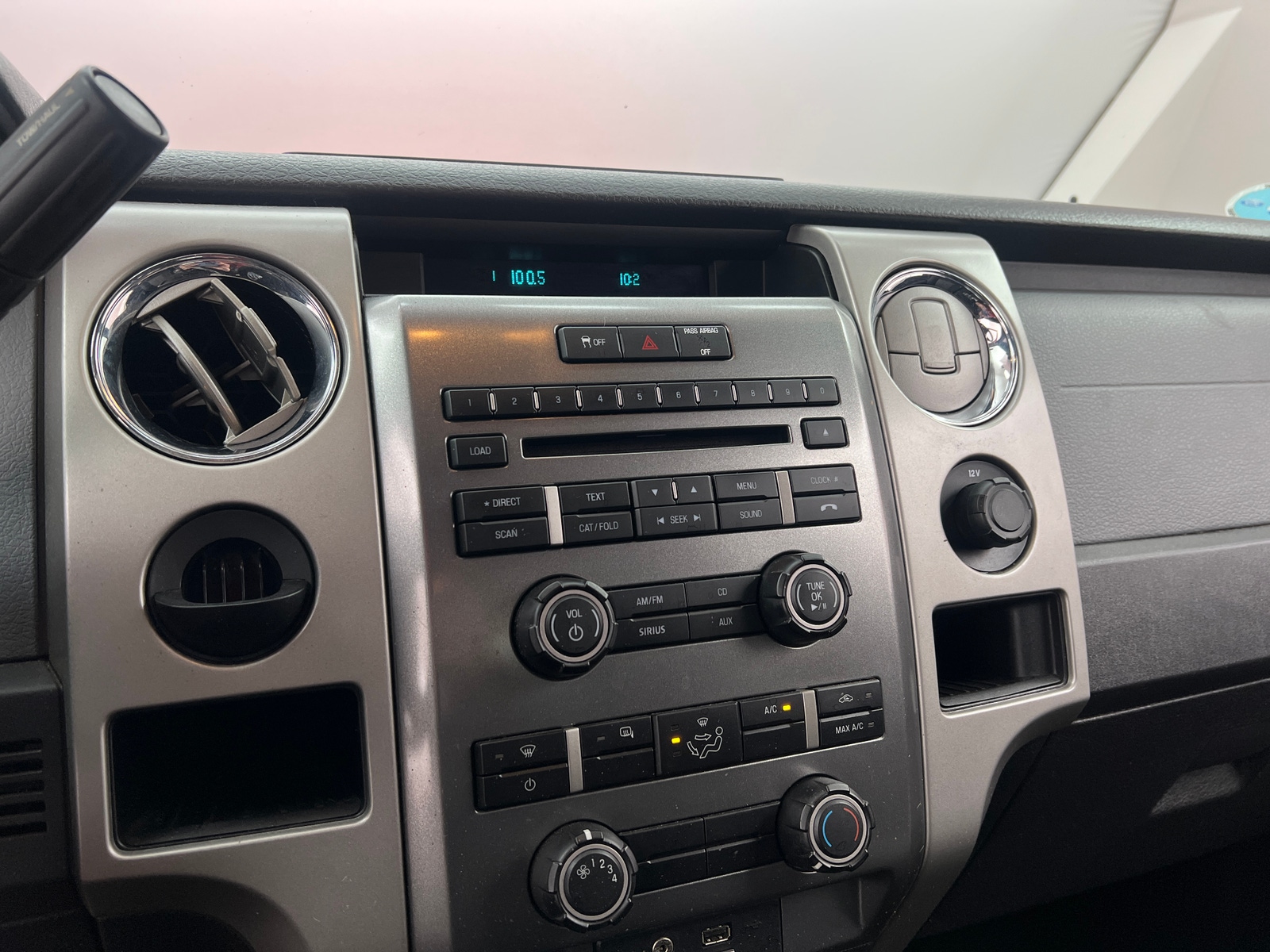 Thumbnail: 2012 Ford Econoline - 4