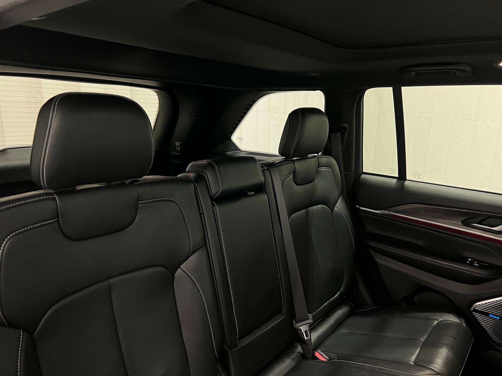 Thumbnail: 2022 Jeep Grand Cherokee - 5