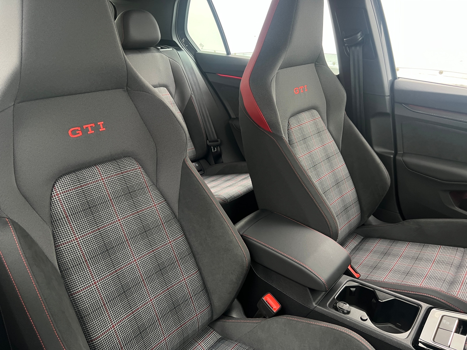 Thumbnail: 2024 Volkswagen Golf - 2