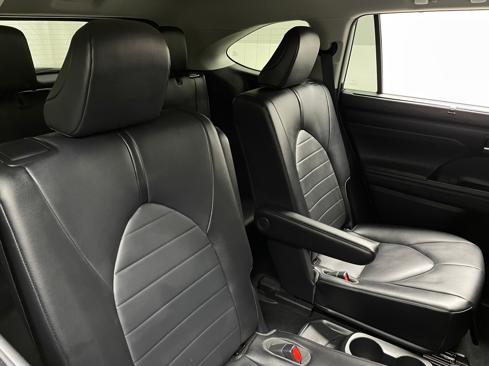 Thumbnail: 2021 Toyota Highlander - 5