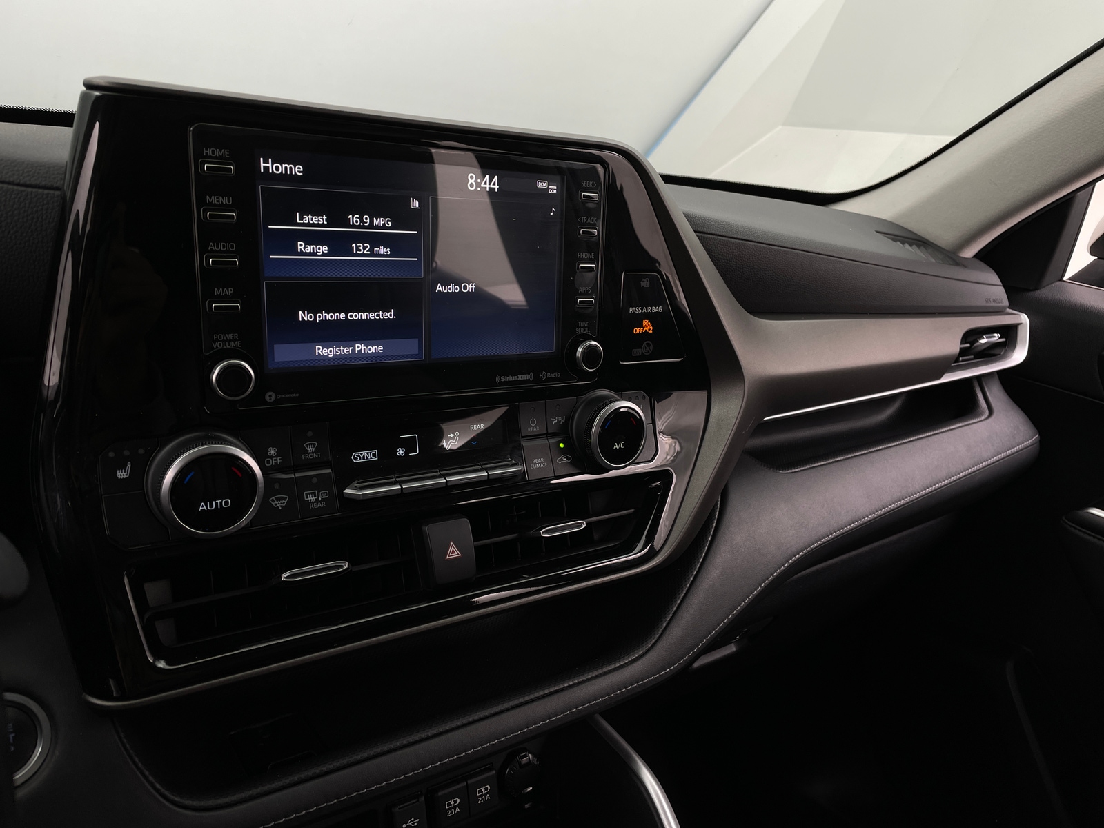 Thumbnail: 2021 Toyota Highlander - 3