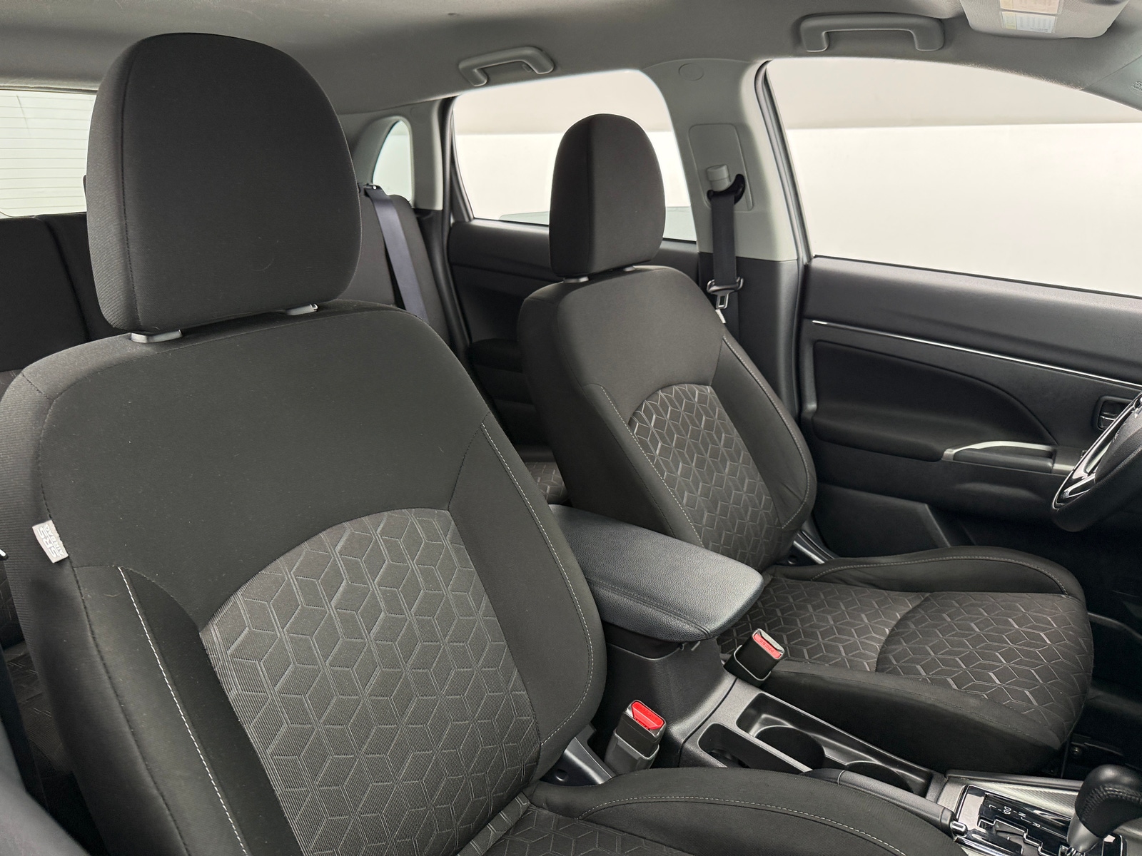 Thumbnail: 2021 Mitsubishi Outlander Sport - 2