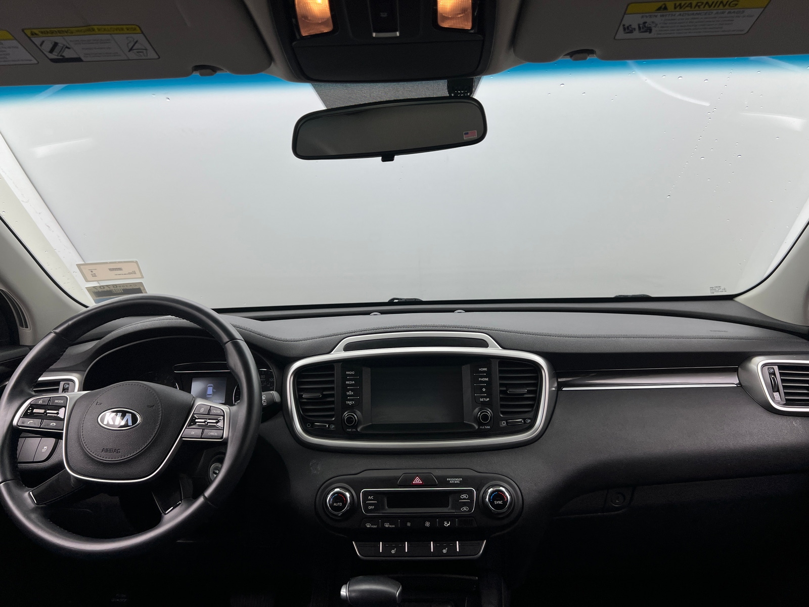 Thumbnail: 2020 Kia Sorento - 3