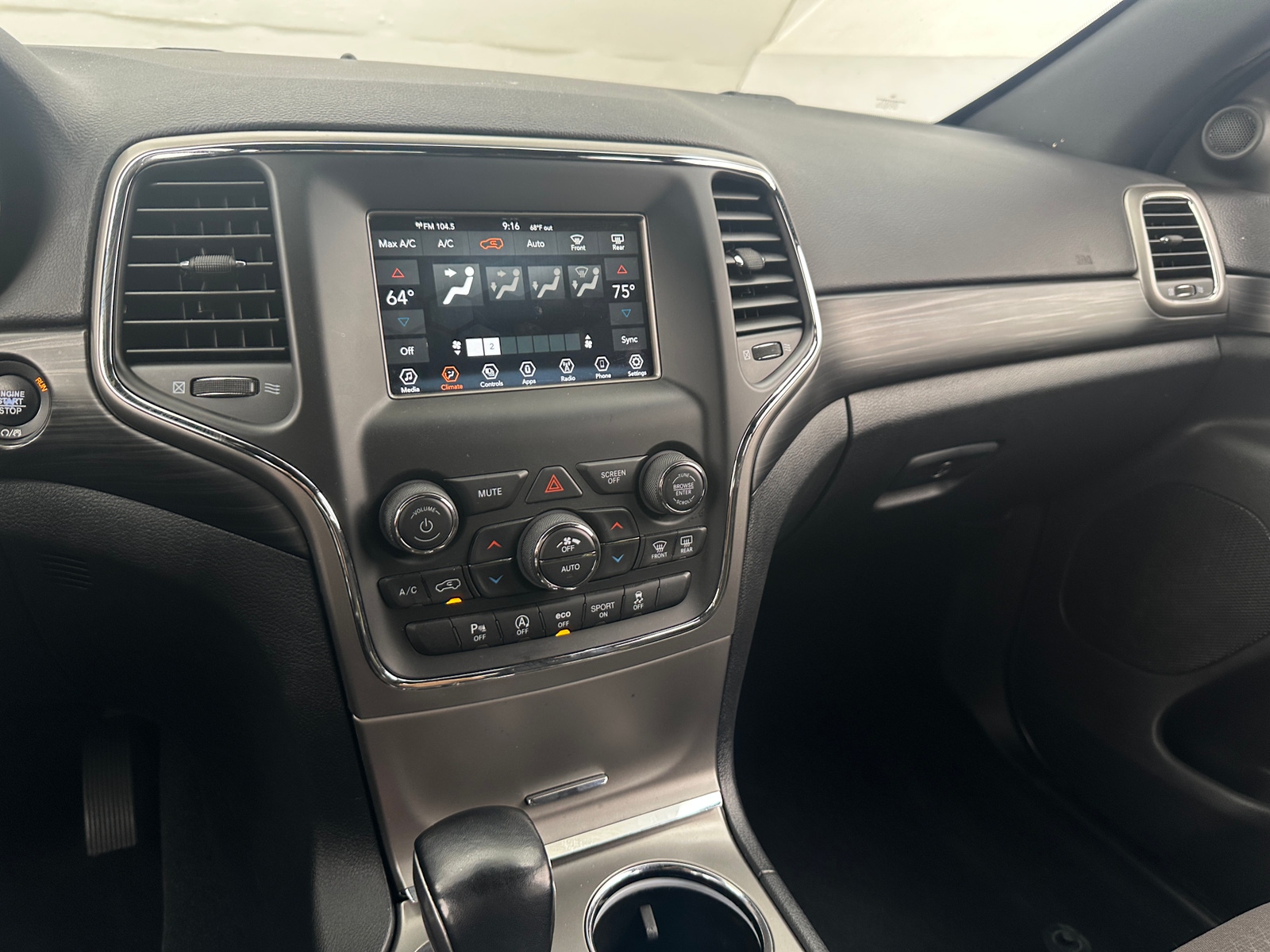 Thumbnail: 2021 Jeep Grand Cherokee - 4