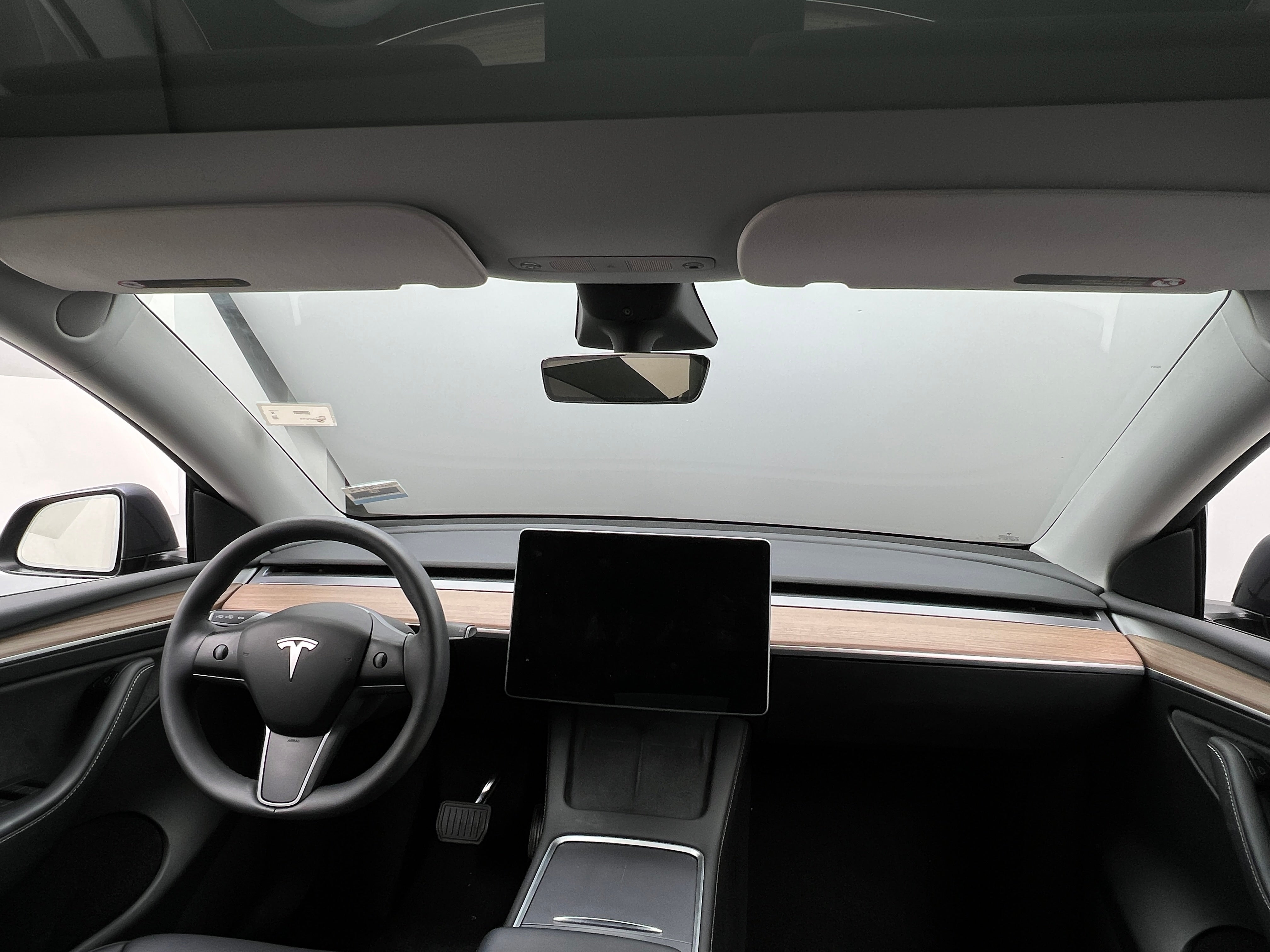 Used 2022 Tesla Model Y Long Range with VIN 7SAYGDEE5NF571540 for sale in Oak Creek, WI