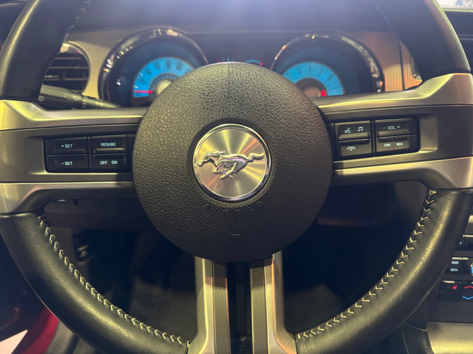 Thumbnail: 2011 Ford Mustang - 5