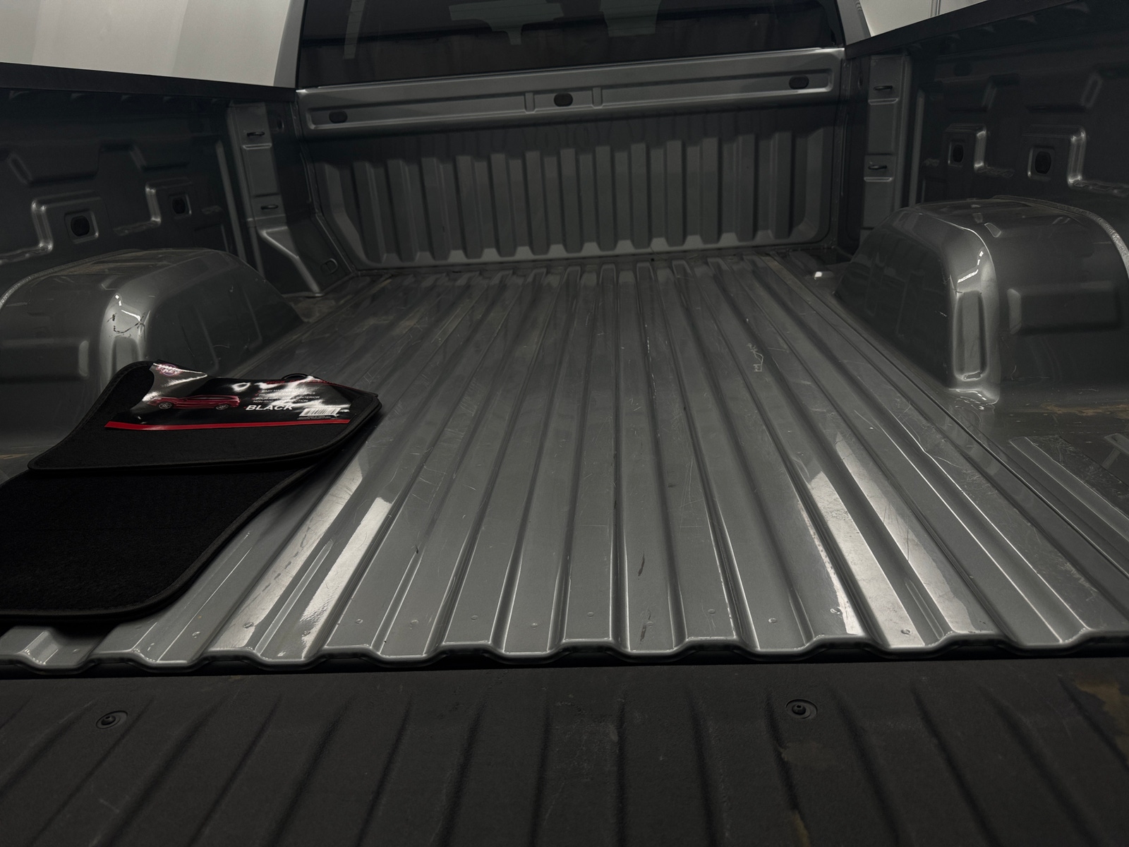 Thumbnail: 2025 Chevrolet Silverado 1500 - 7