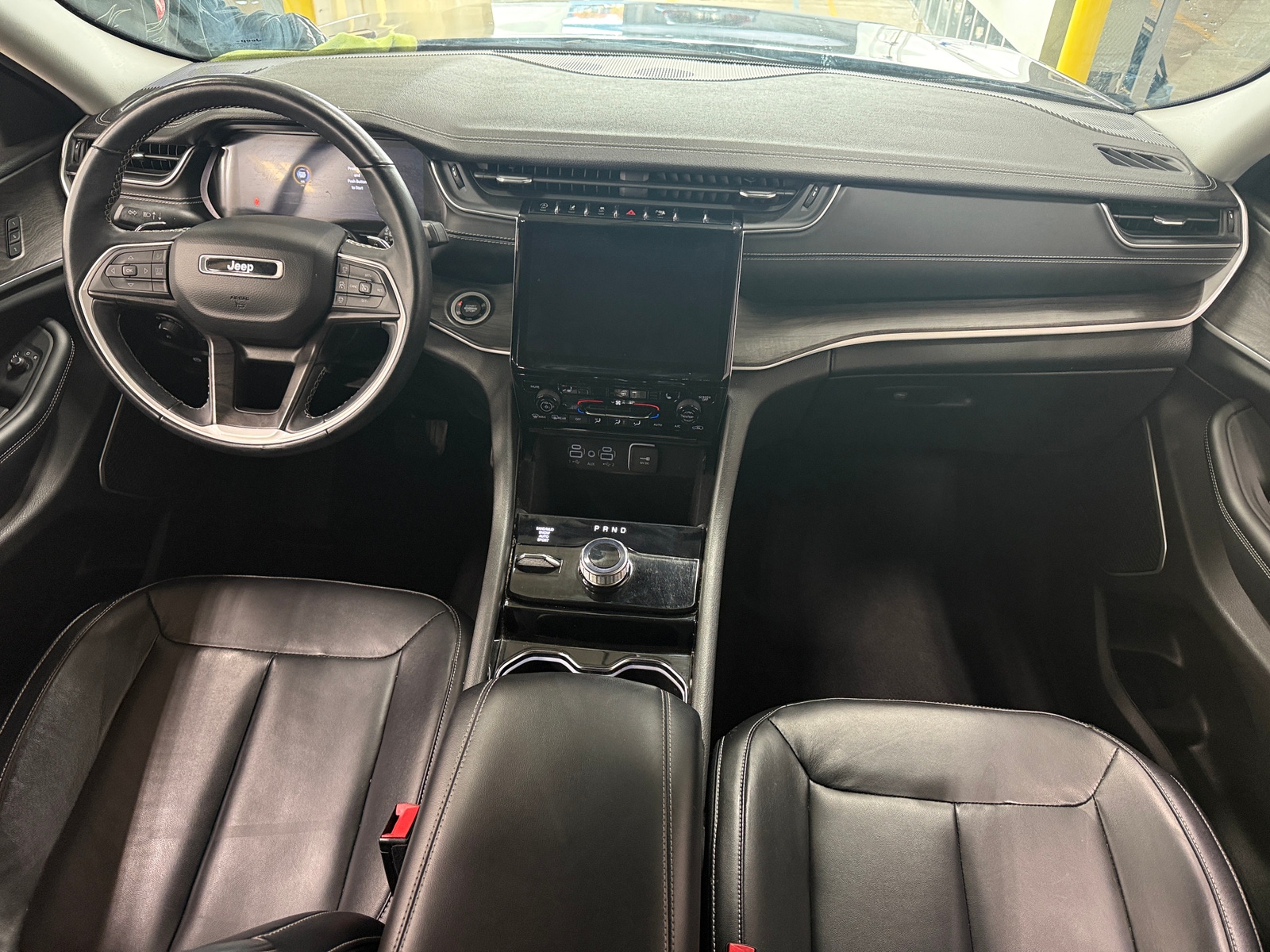 Thumbnail: 2022 Jeep Grand Cherokee L - 2