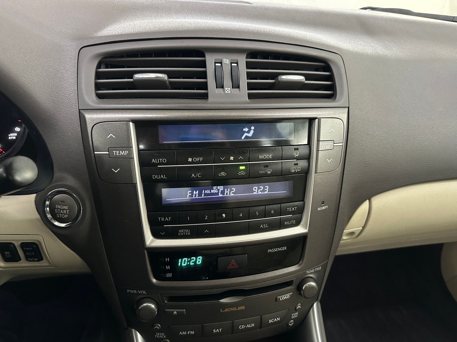 Thumbnail: 2010 Lexus IS - 3