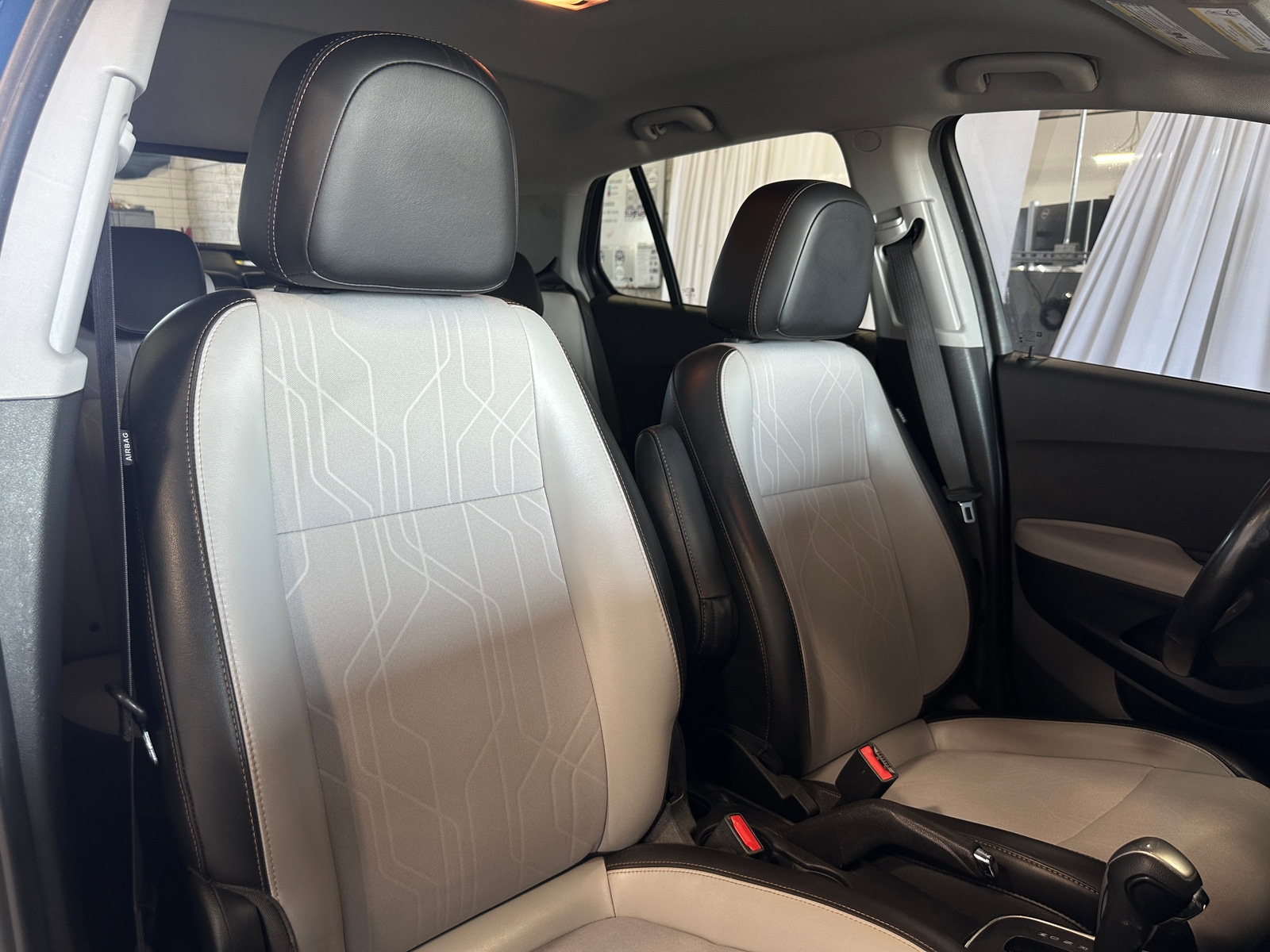 Thumbnail: 2019 Chevrolet Trax - 2