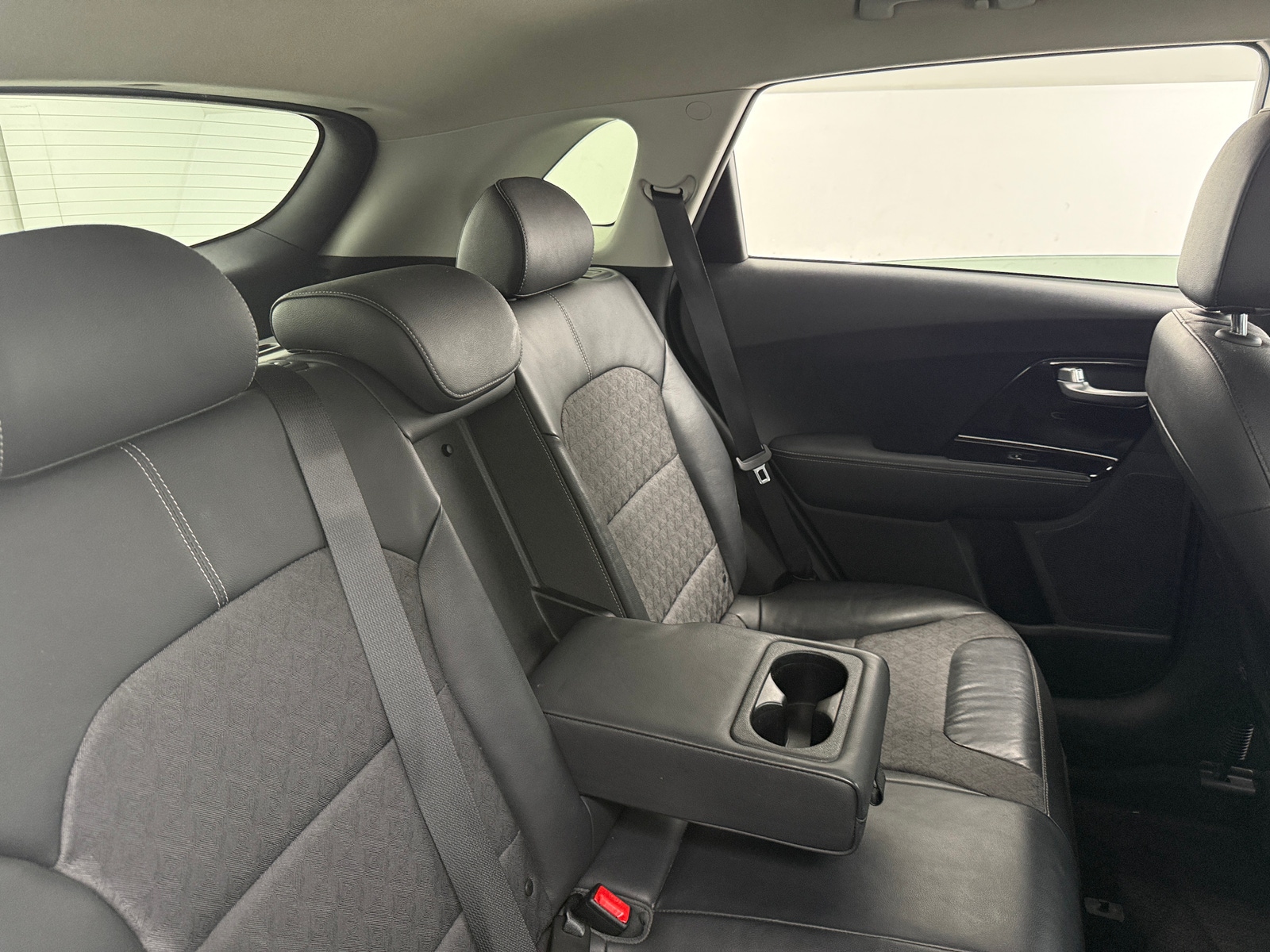 Thumbnail: 2019 Kia Niro - 5