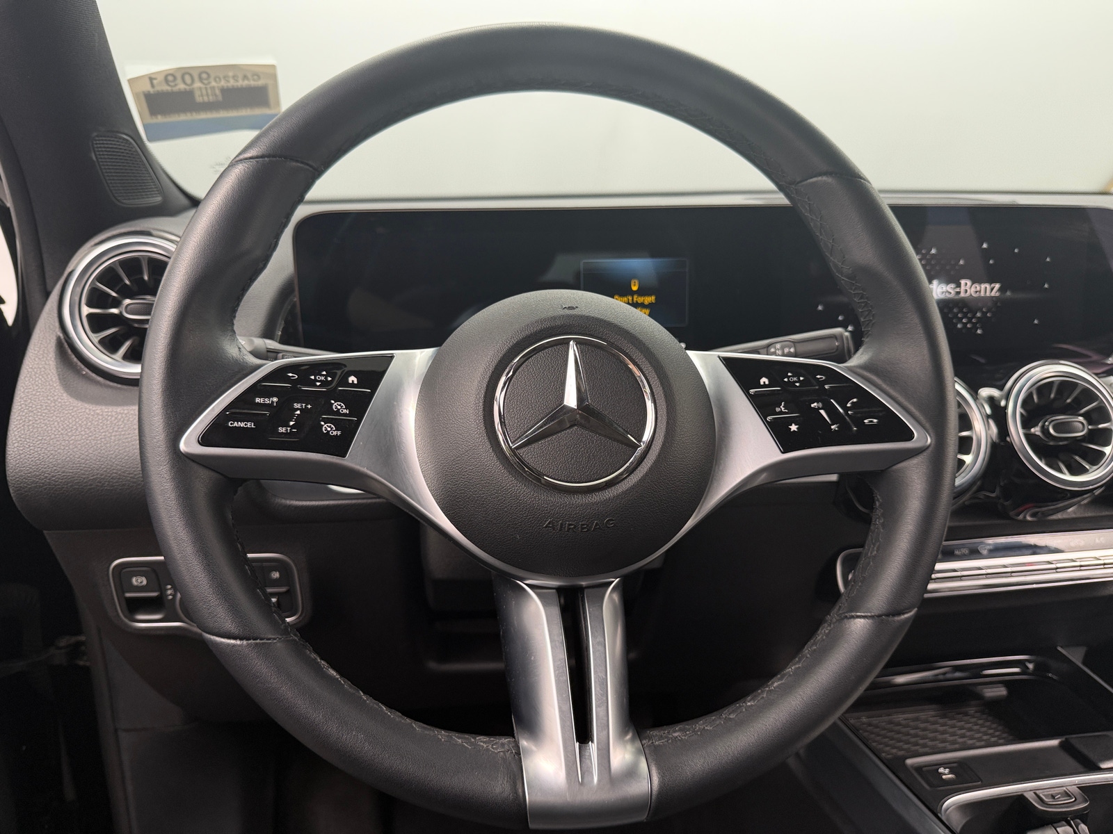 Thumbnail: 2025 Mercedes-Benz GLB - 4