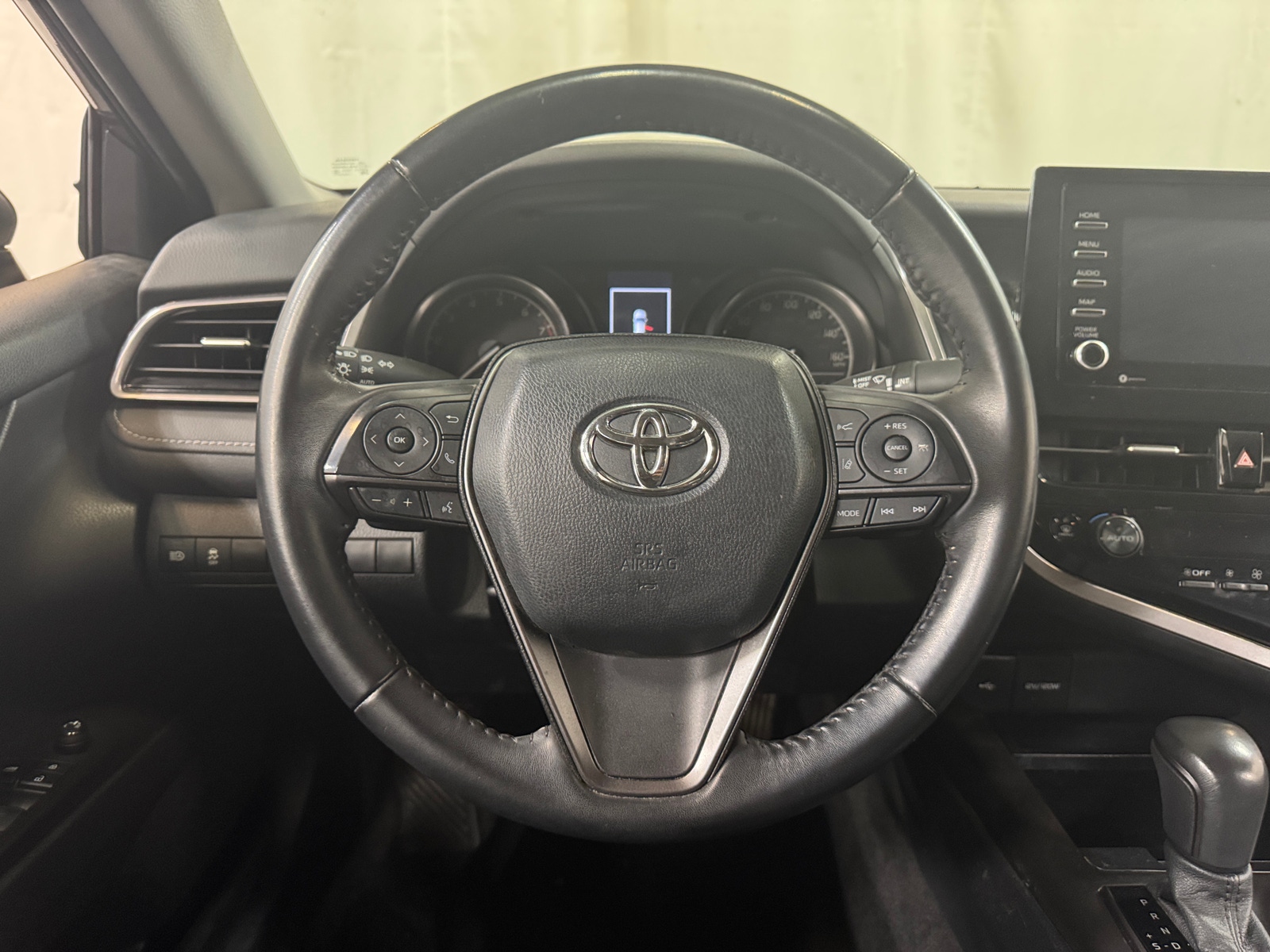 Thumbnail: 2022 Toyota Camry - 4