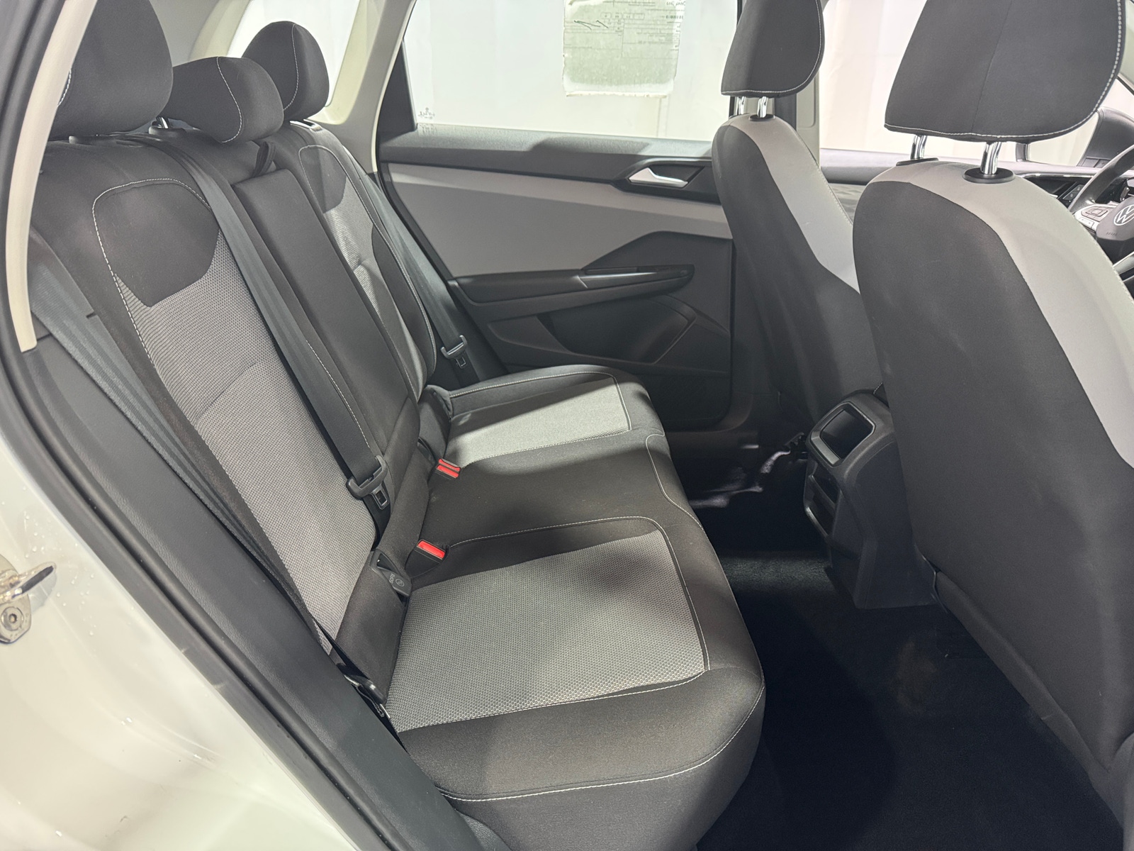 Thumbnail: 2022 Volkswagen Taos - 6