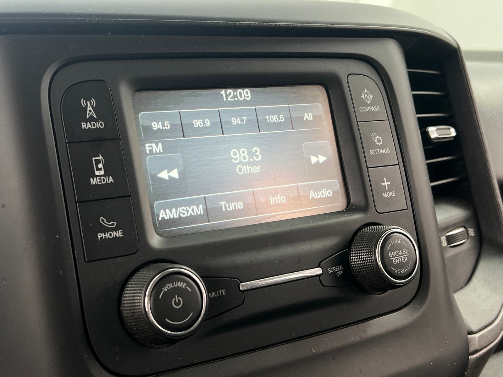 Thumbnail: 2019 RAM 1500 - 4