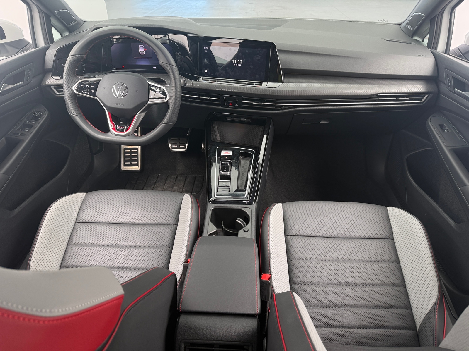 Thumbnail: 2024 Volkswagen Golf - 3