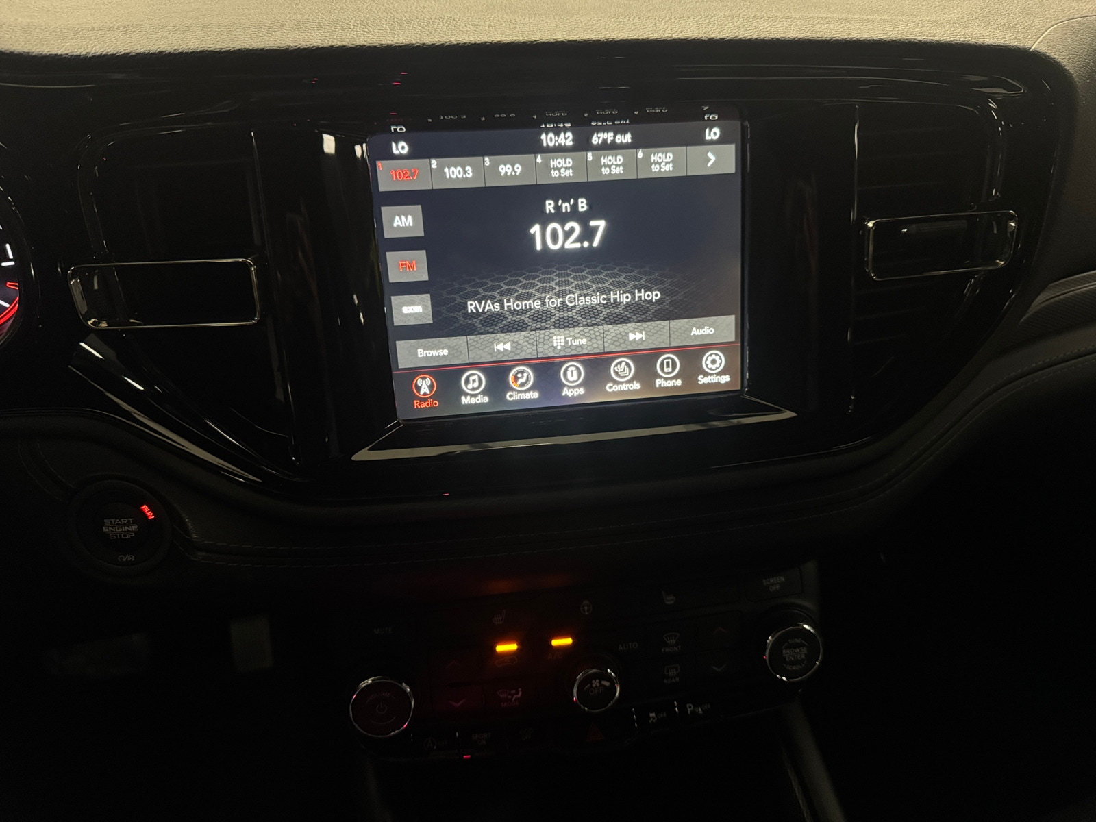 Thumbnail: 2022 Dodge Durango - 4