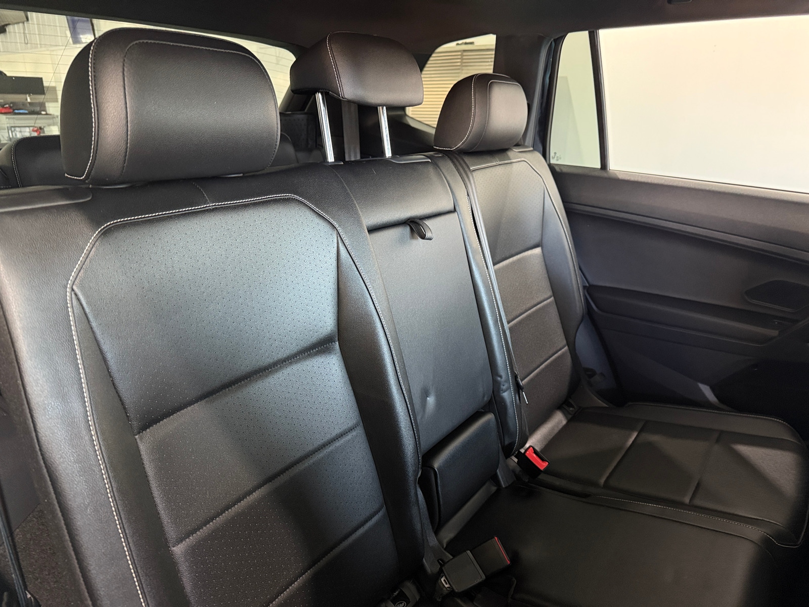 Thumbnail: 2021 Volkswagen Tiguan - 5