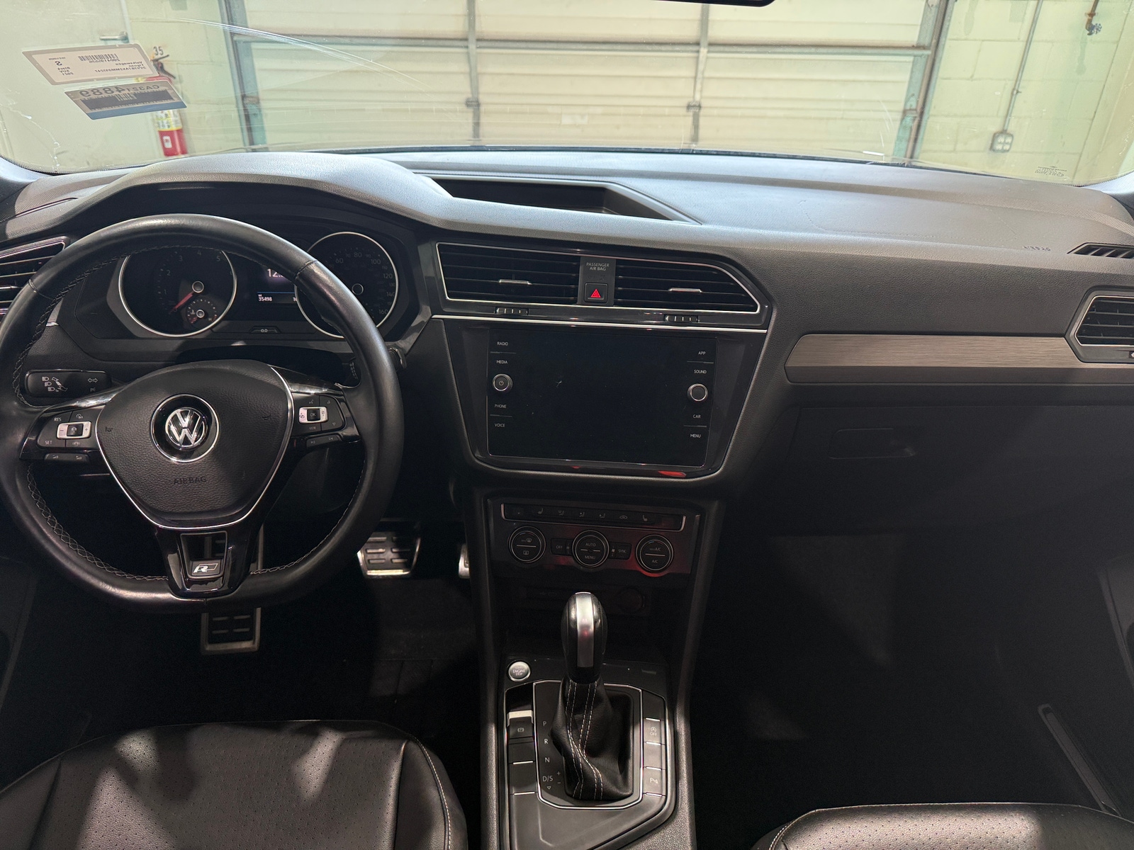 Thumbnail: 2021 Volkswagen Tiguan - 2