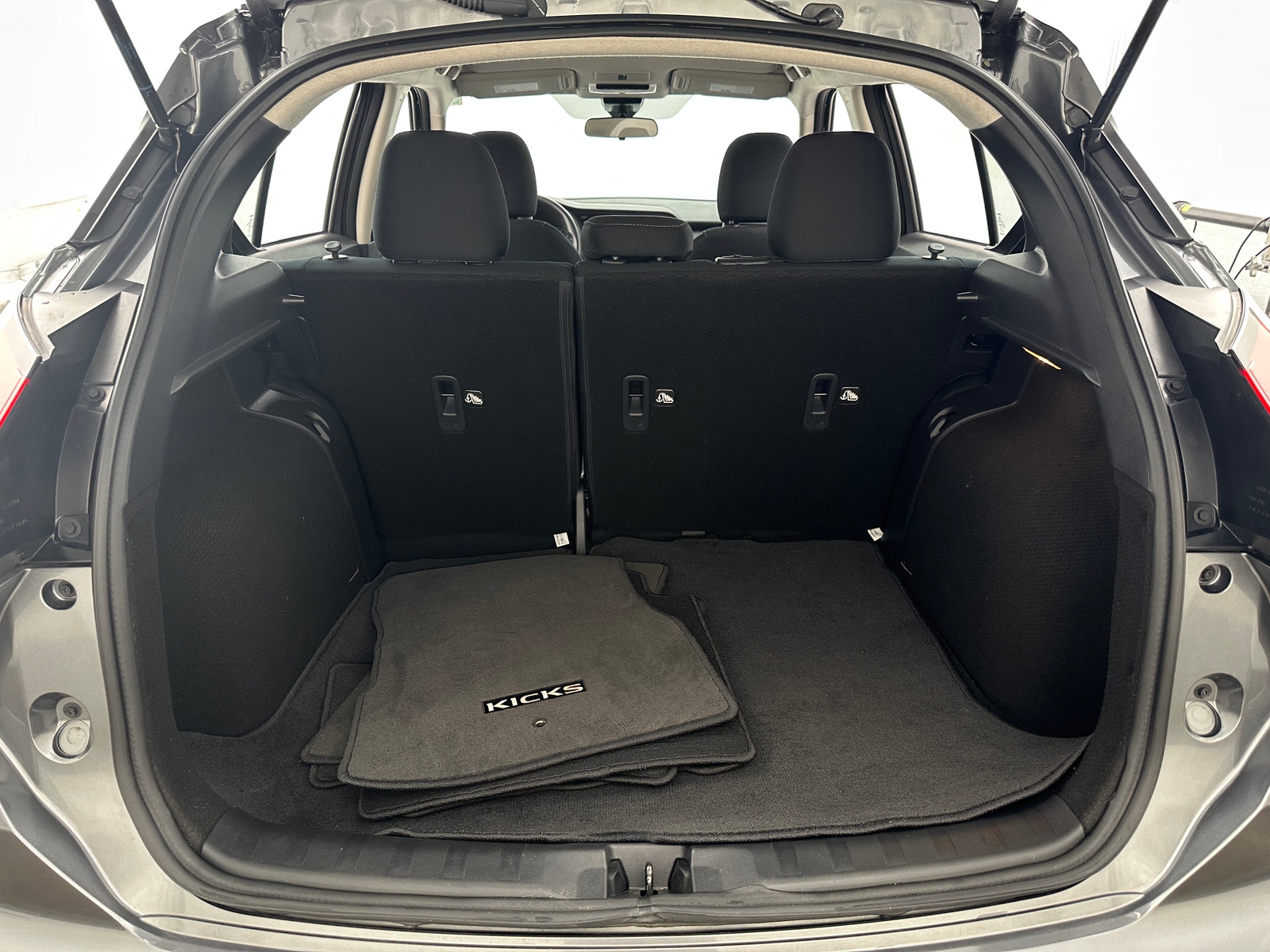 Thumbnail: 2024 Nissan Kicks - 7