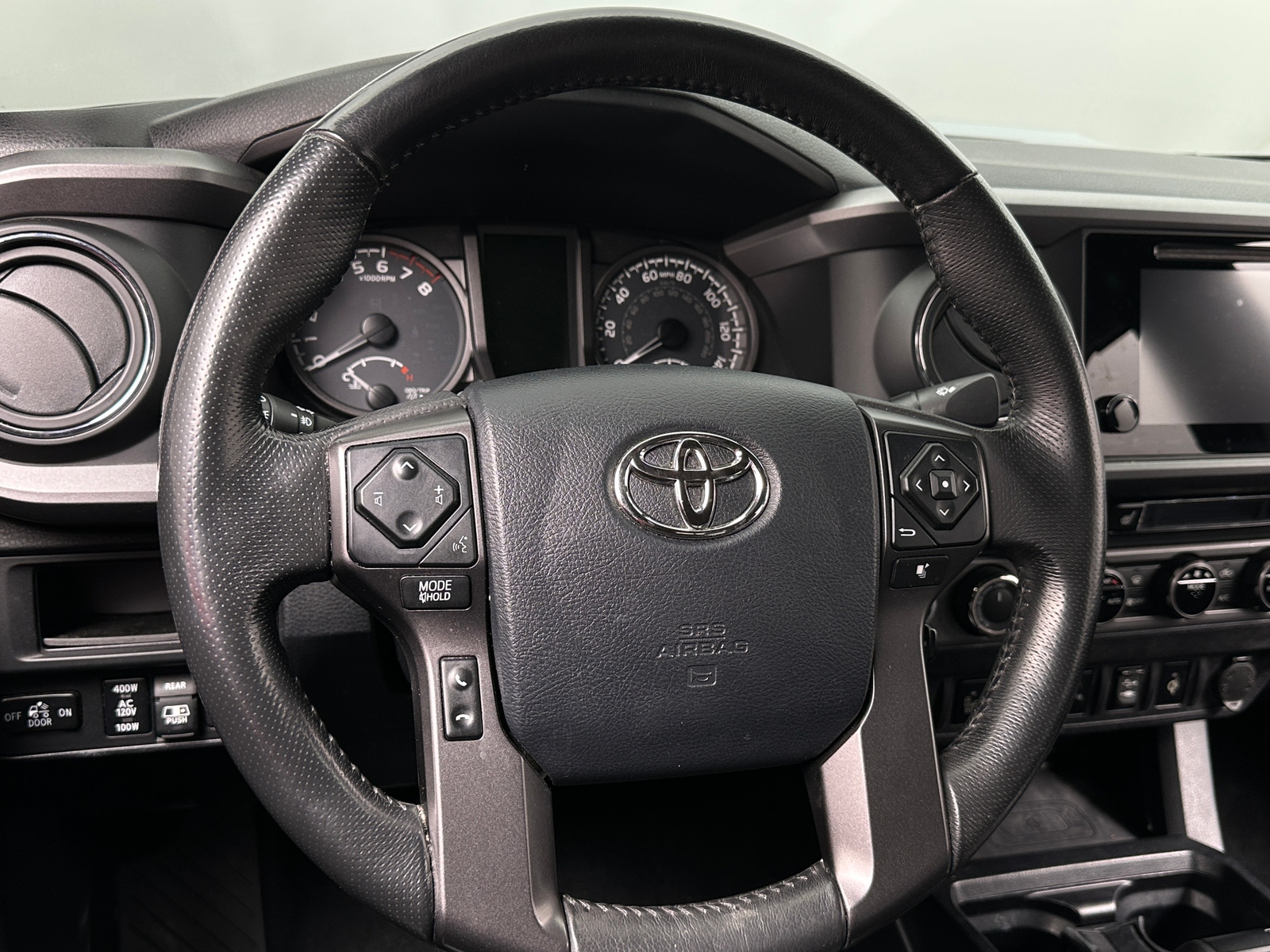 Thumbnail: 2017 Toyota Tacoma - 4