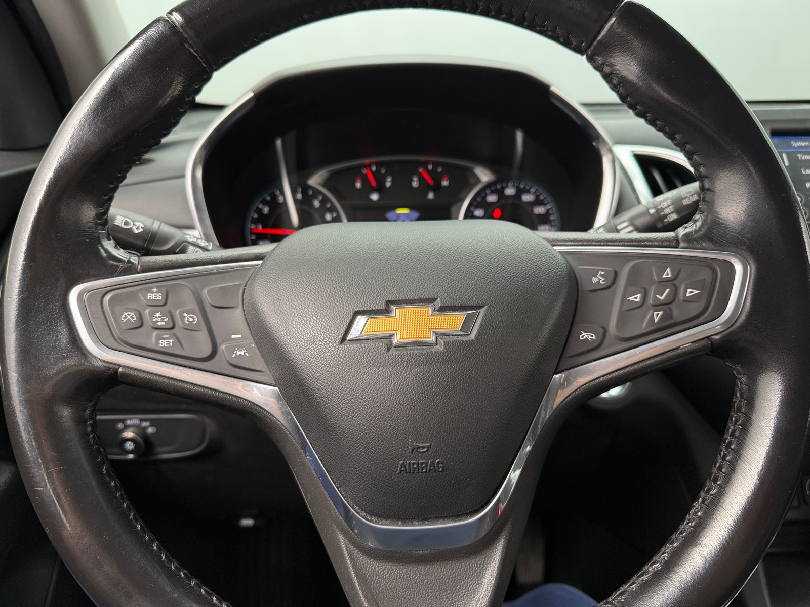 Thumbnail: 2022 Chevrolet Equinox - 5