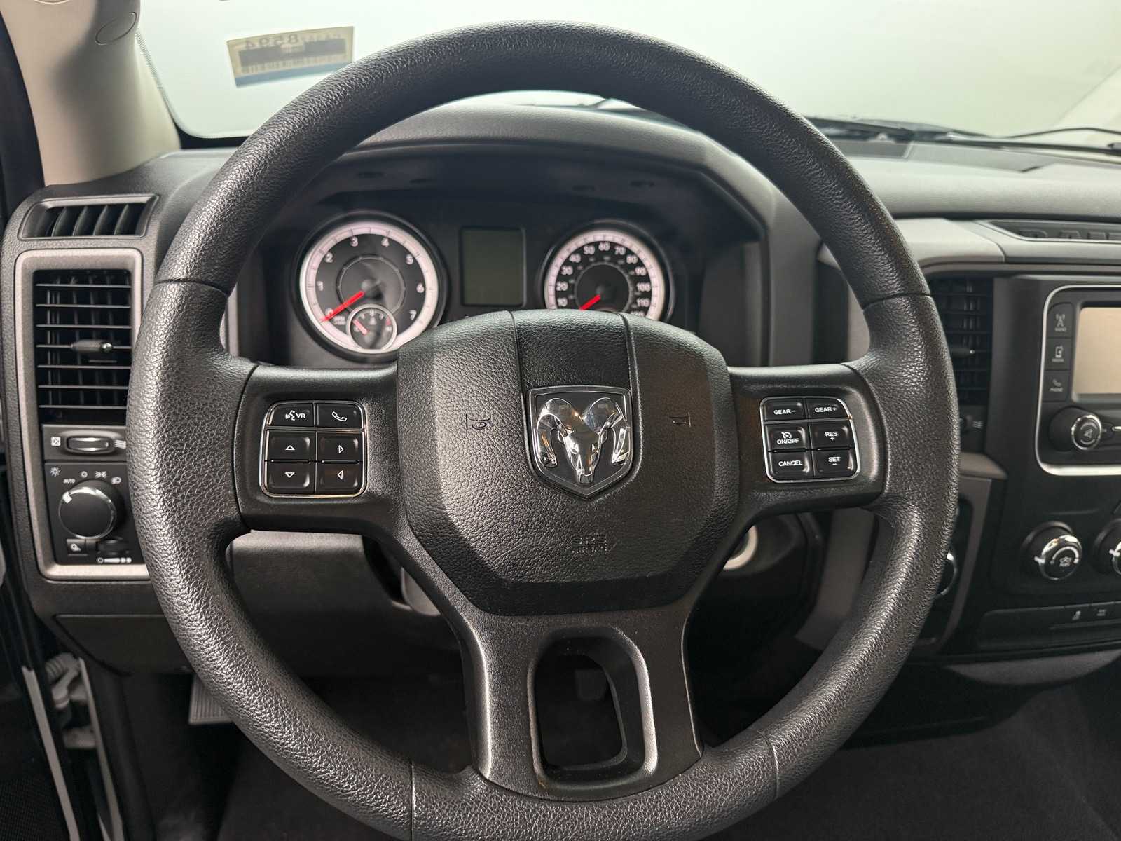 Thumbnail: 2019 RAM 1500 Classic - 4