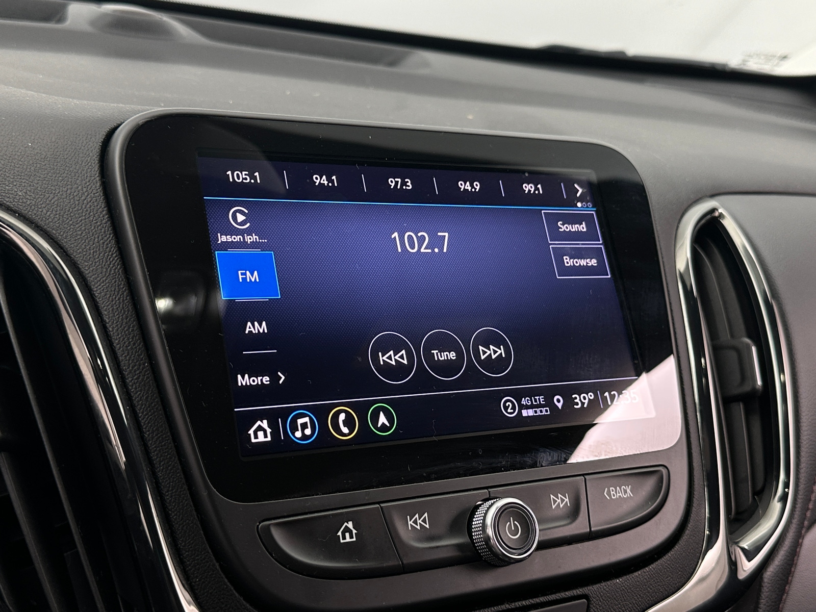 Thumbnail: 2022 Chevrolet Equinox - 4