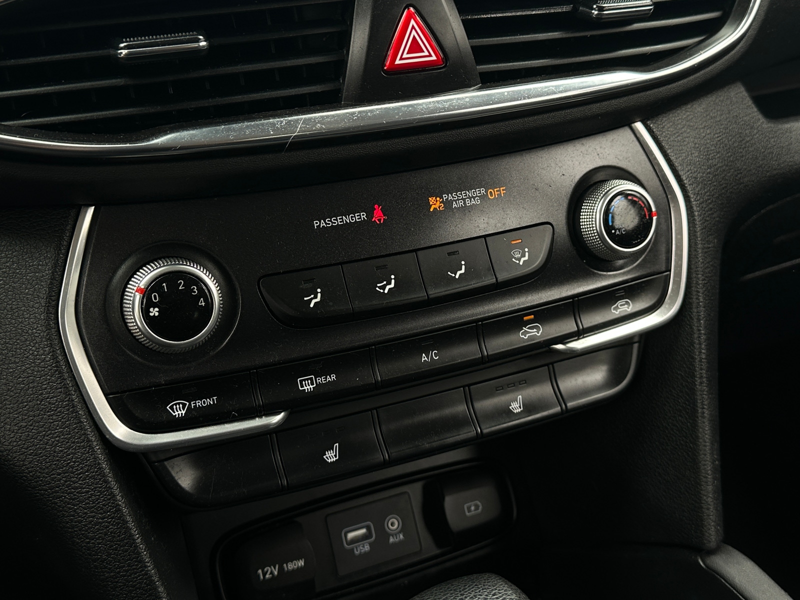 Thumbnail: 2020 Hyundai Santa Fe - 4