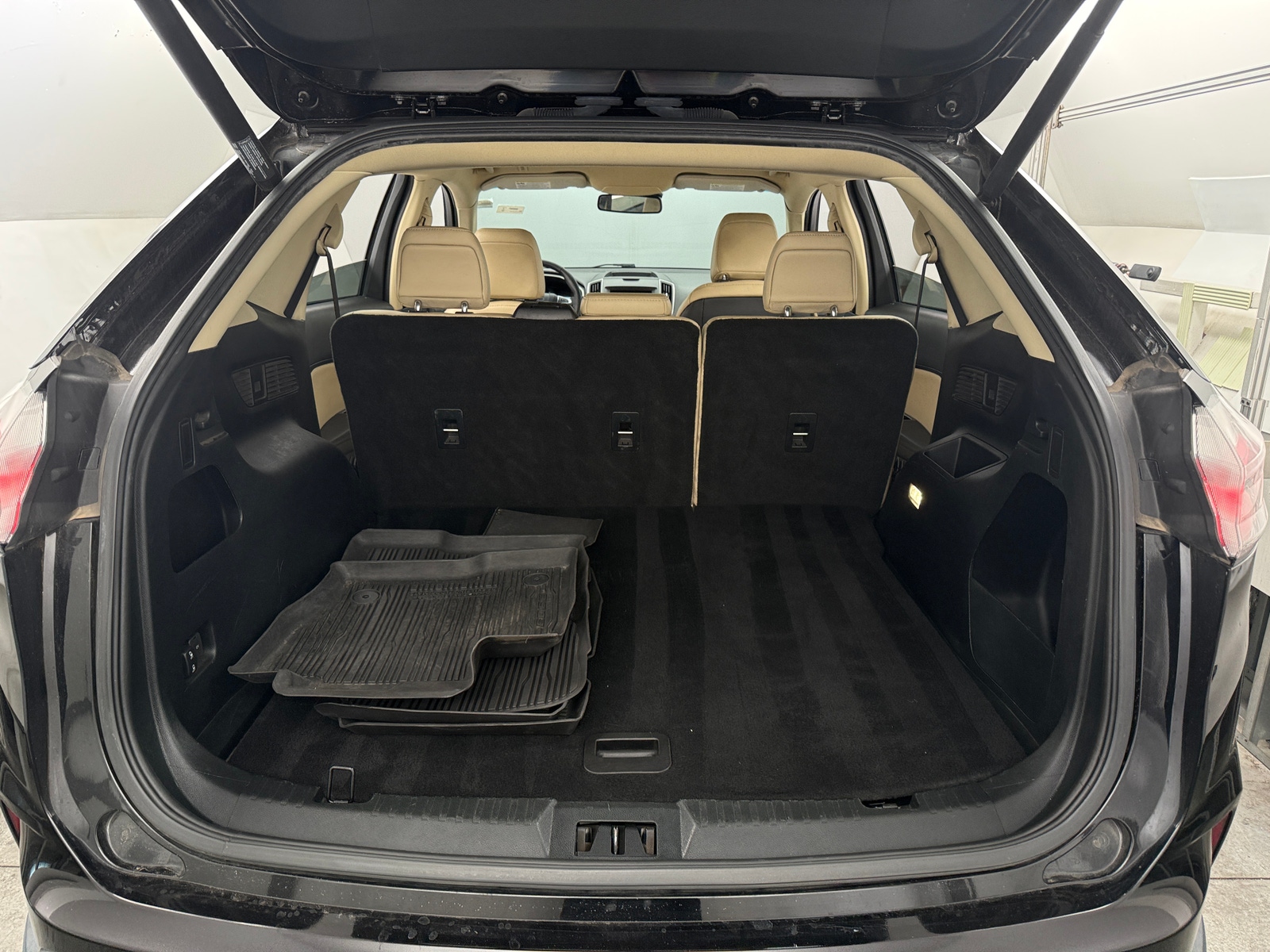 Thumbnail: 2020 Ford Edge - 6