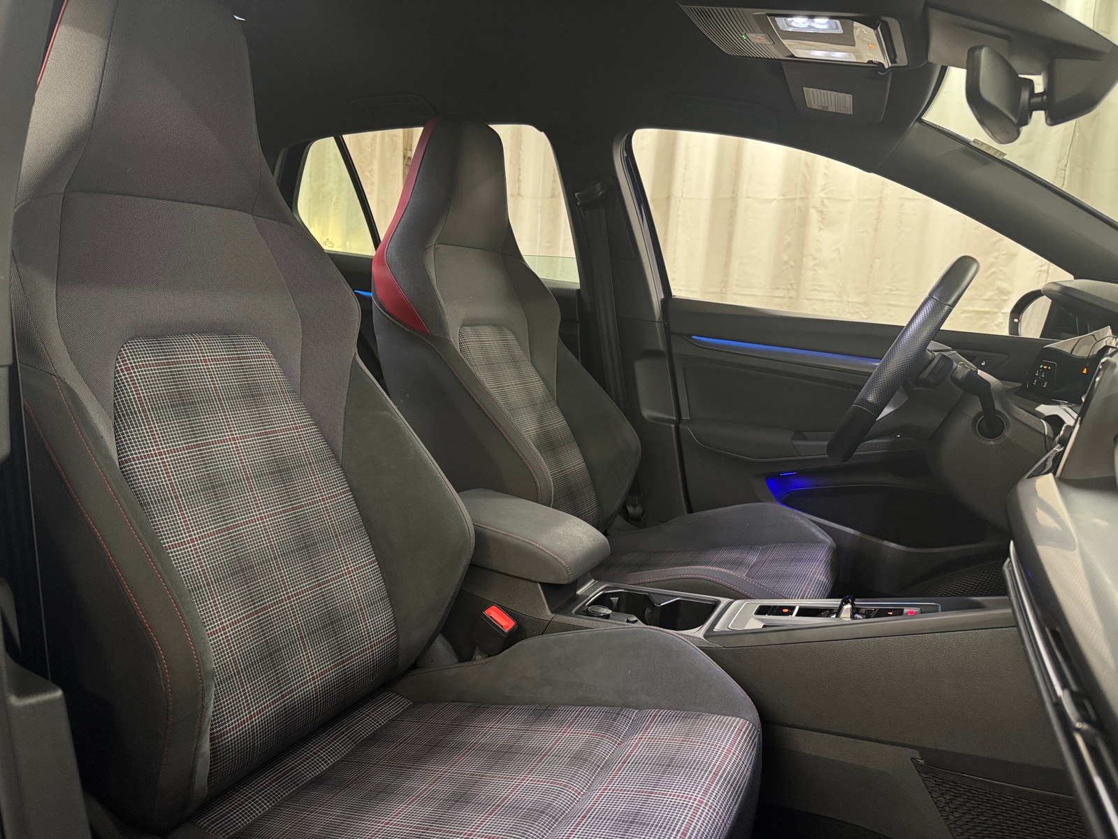 Thumbnail: 2022 Volkswagen Golf - 2