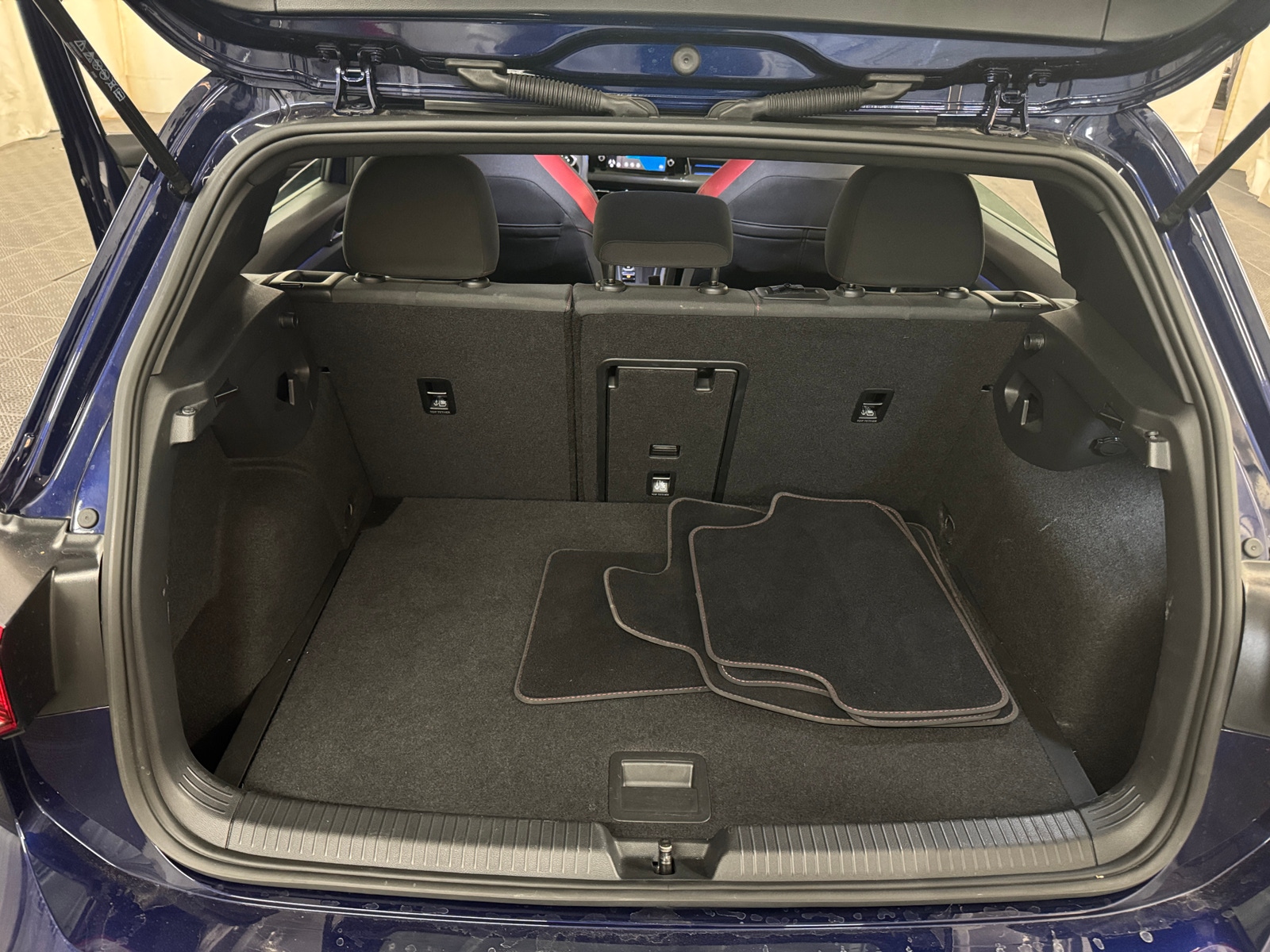 Thumbnail: 2022 Volkswagen Golf - 7