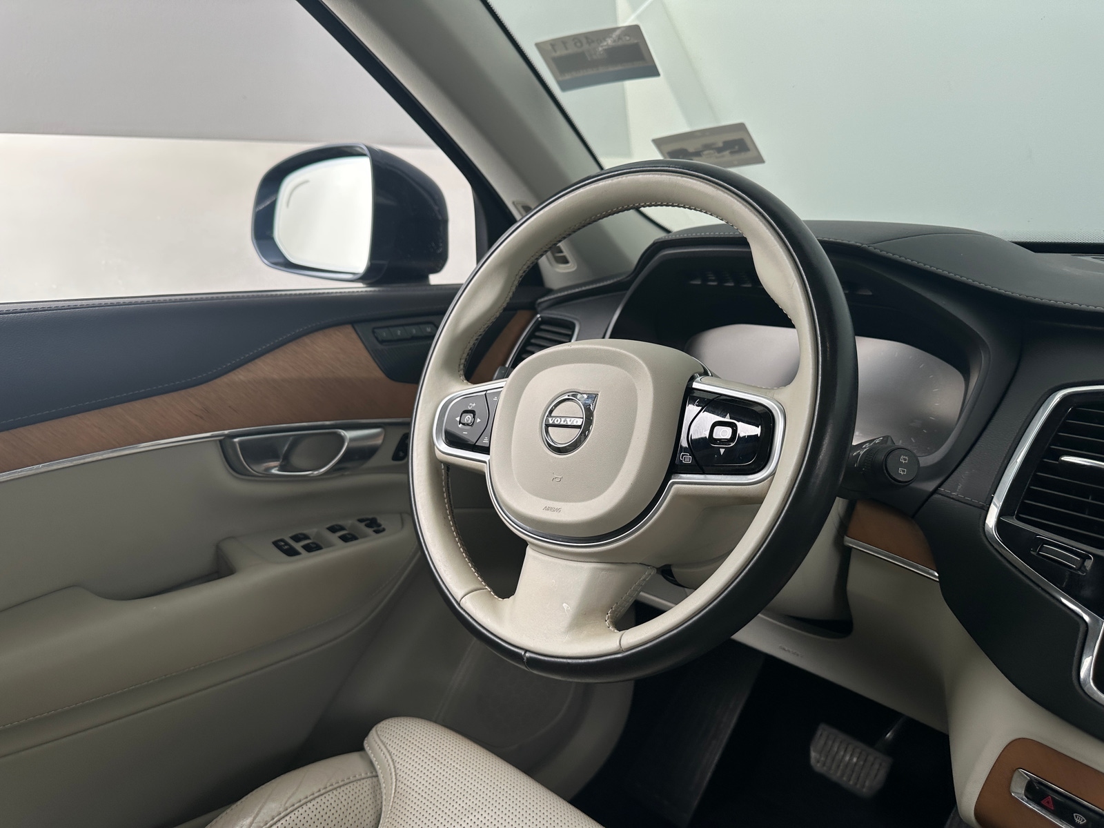 Thumbnail: 2020 Volvo XC90 - 4